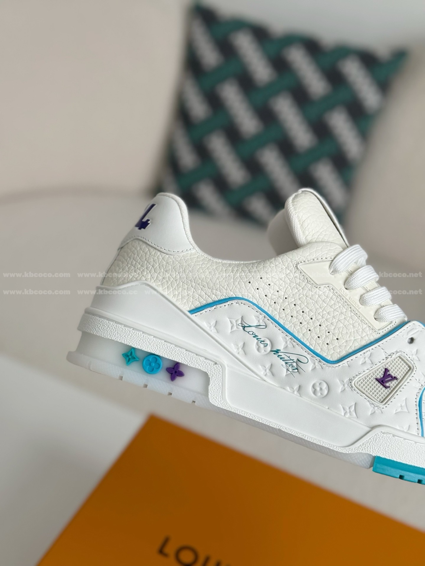 【#5804】 LOUIS VUITTON TRAINER SNEAKERS