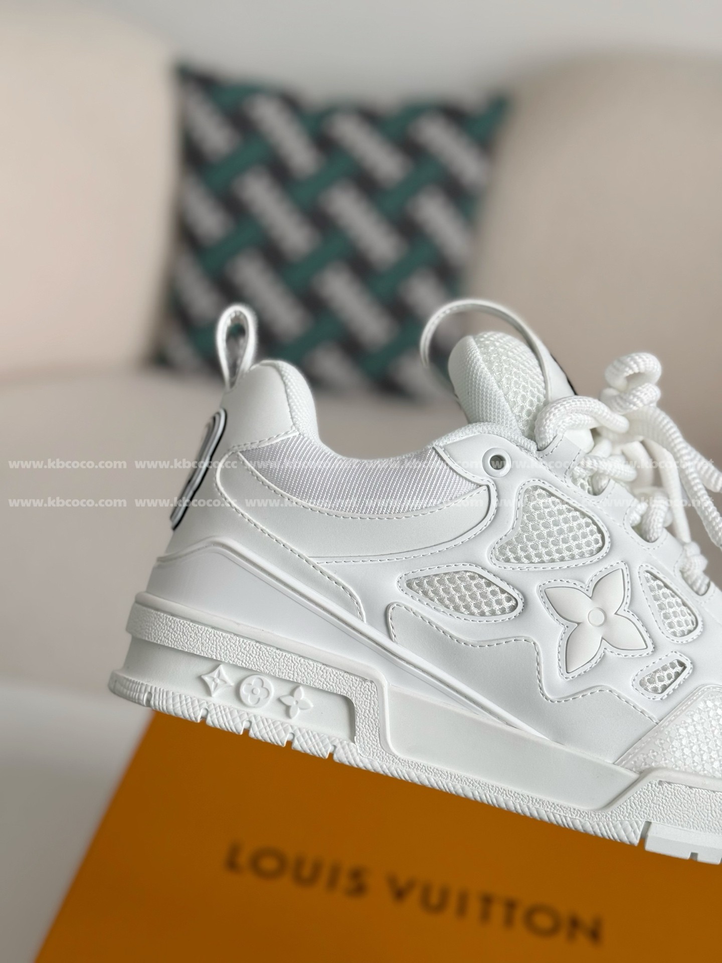 【#4539】 LOUIS VUITTON TRAINER SNEAKERS