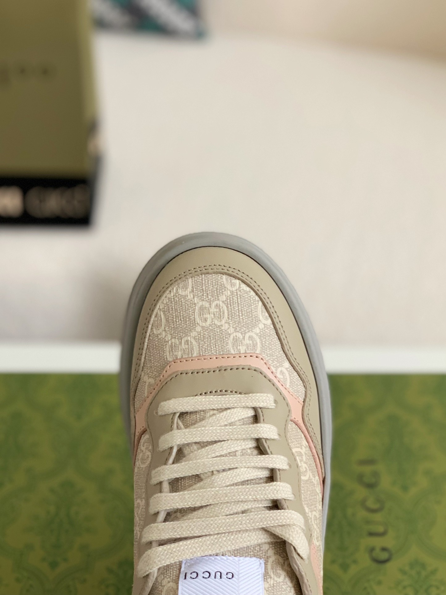 Gucci sneakers Cowhide