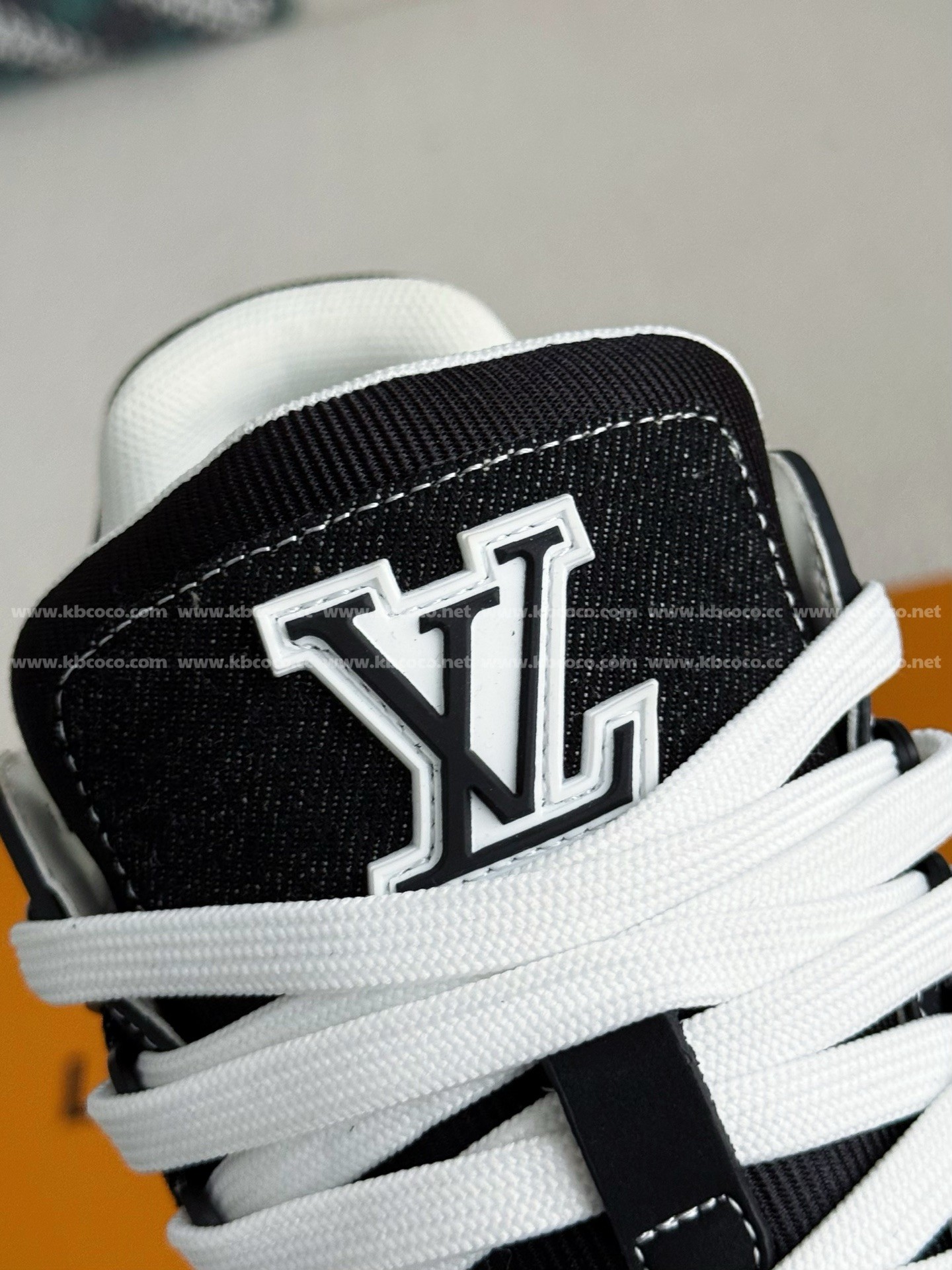 【#4635】 LOUIS VUITTON TRAINER SNEAKERS