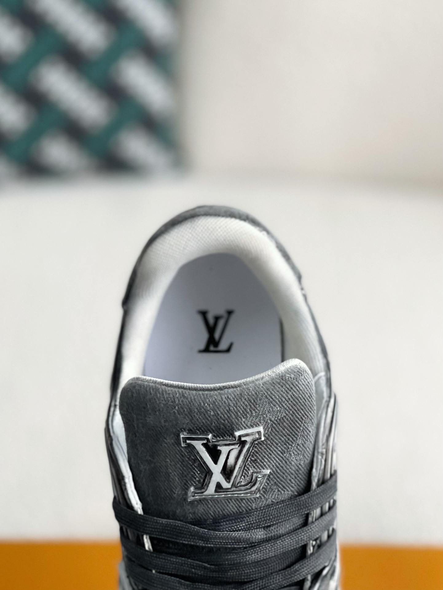 [#3320]LOUIS VUITTON TRAINER SNEAKERS
