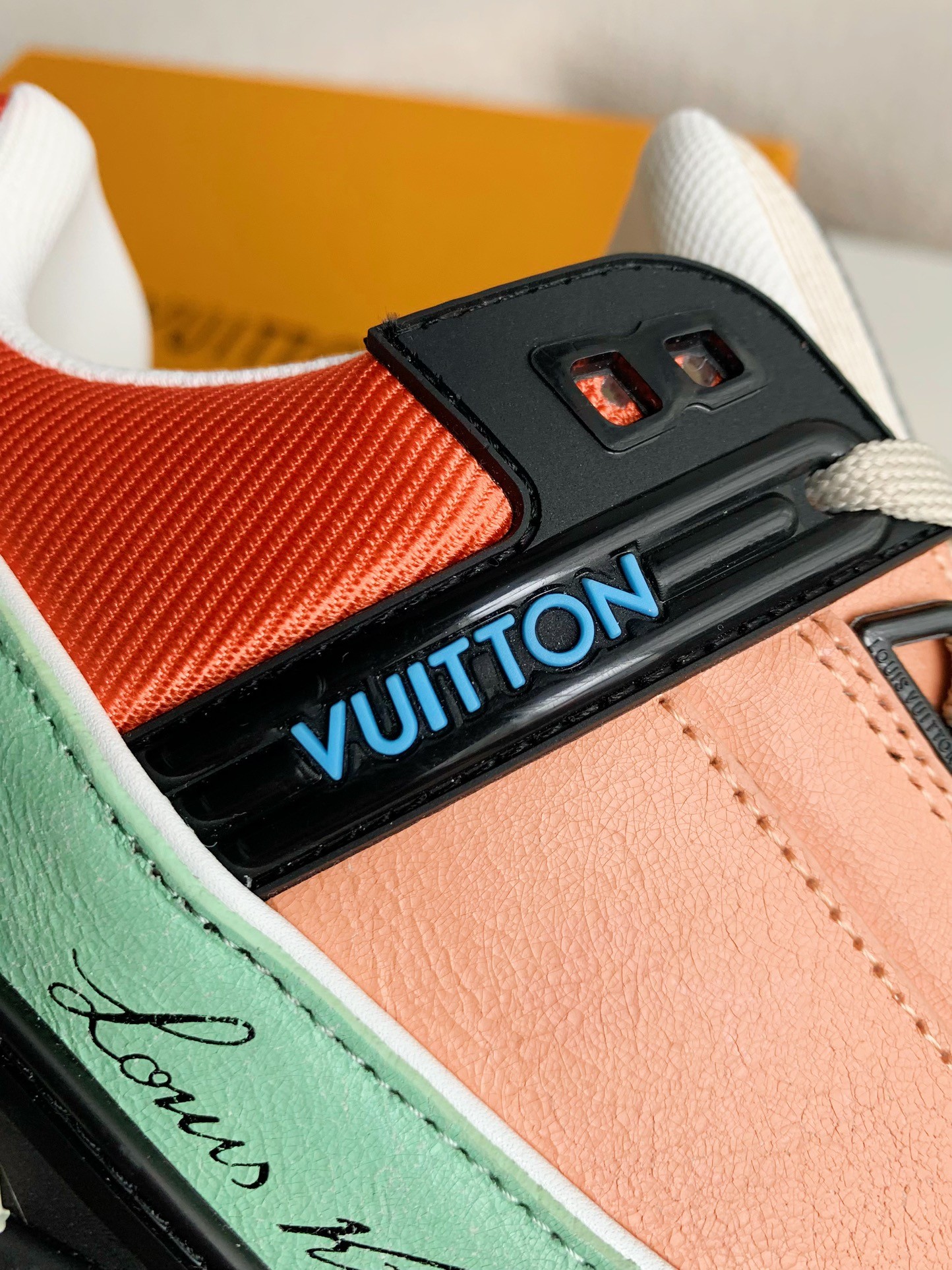 【#2814】 LOUIS VUITTON TRAINER Sneakers