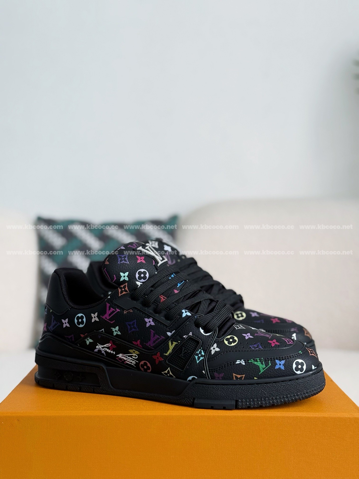 【#4230】 LOUIS VUITTON SNEAKERS
