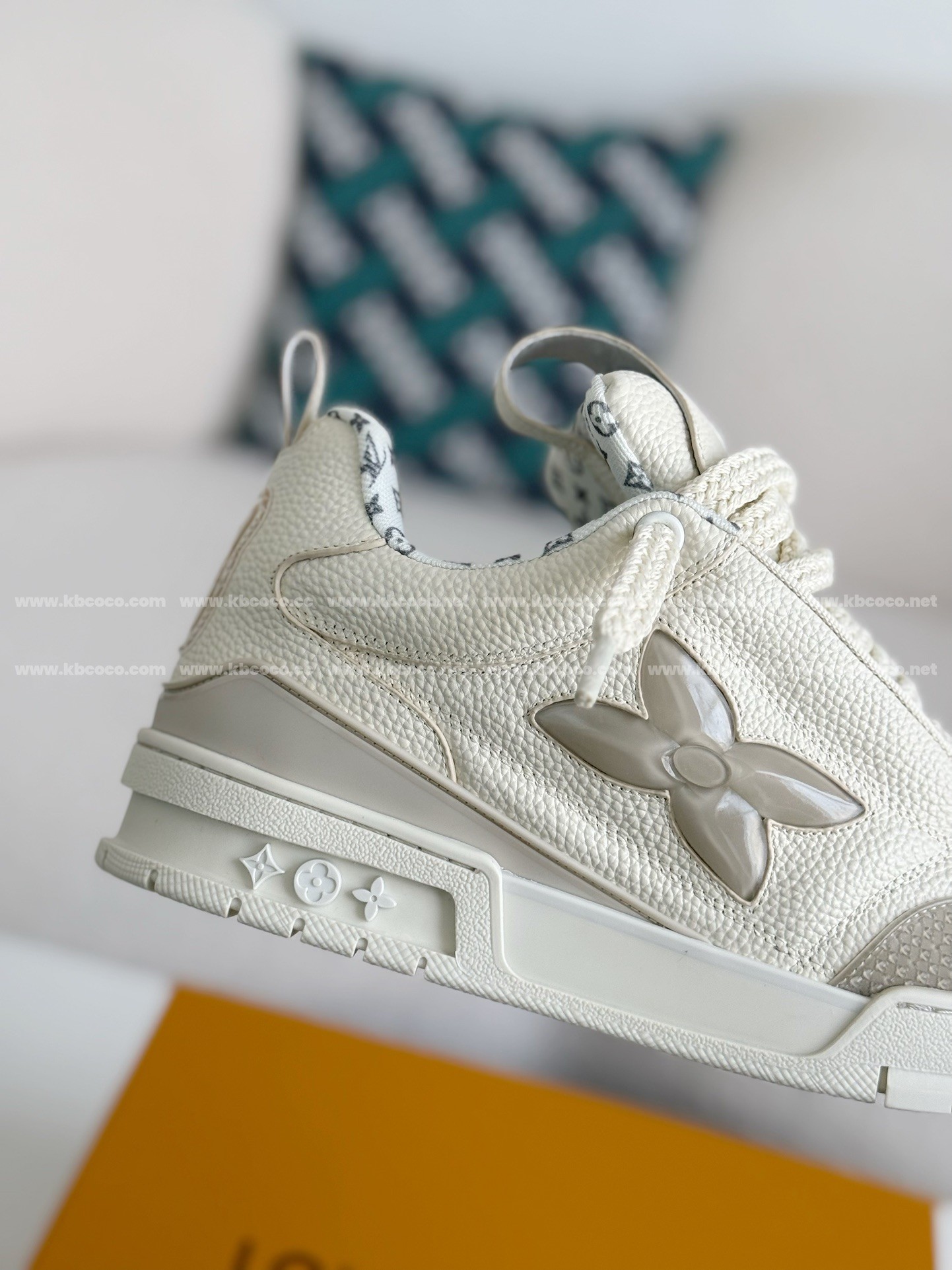 【#4034】 LOUIS VUITTON TRAINER SNEAKERS