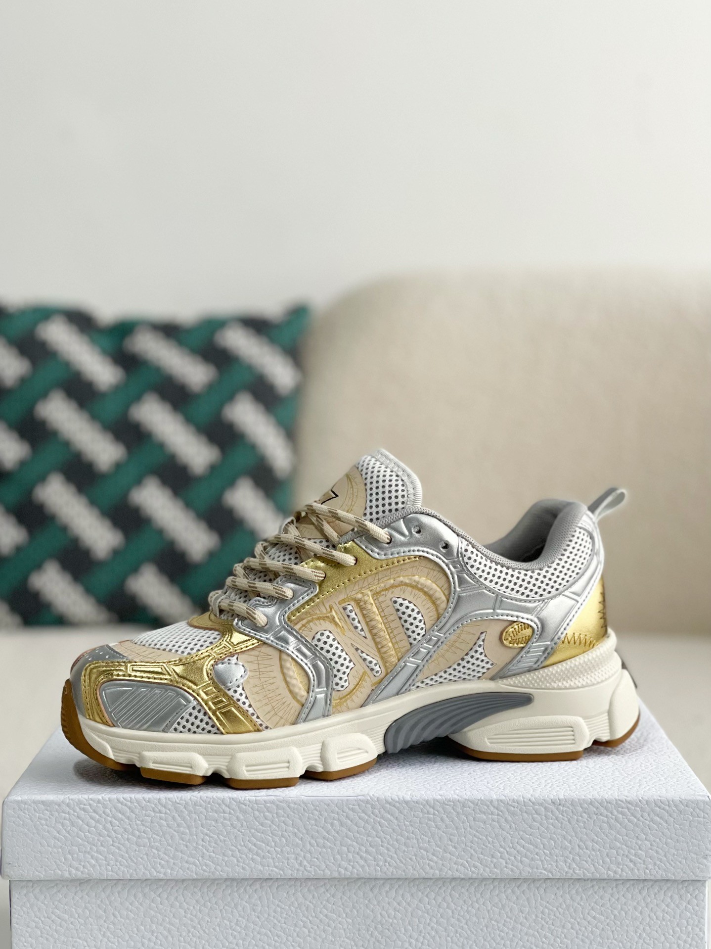 【#3360】 DlOR Running Sneakers