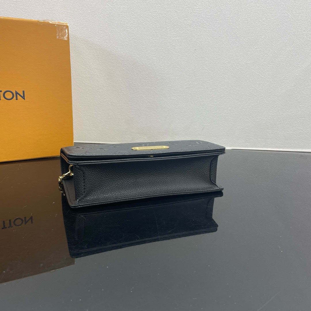 LOUIS VUITTON Lily Shoulder bag/top quality M83233