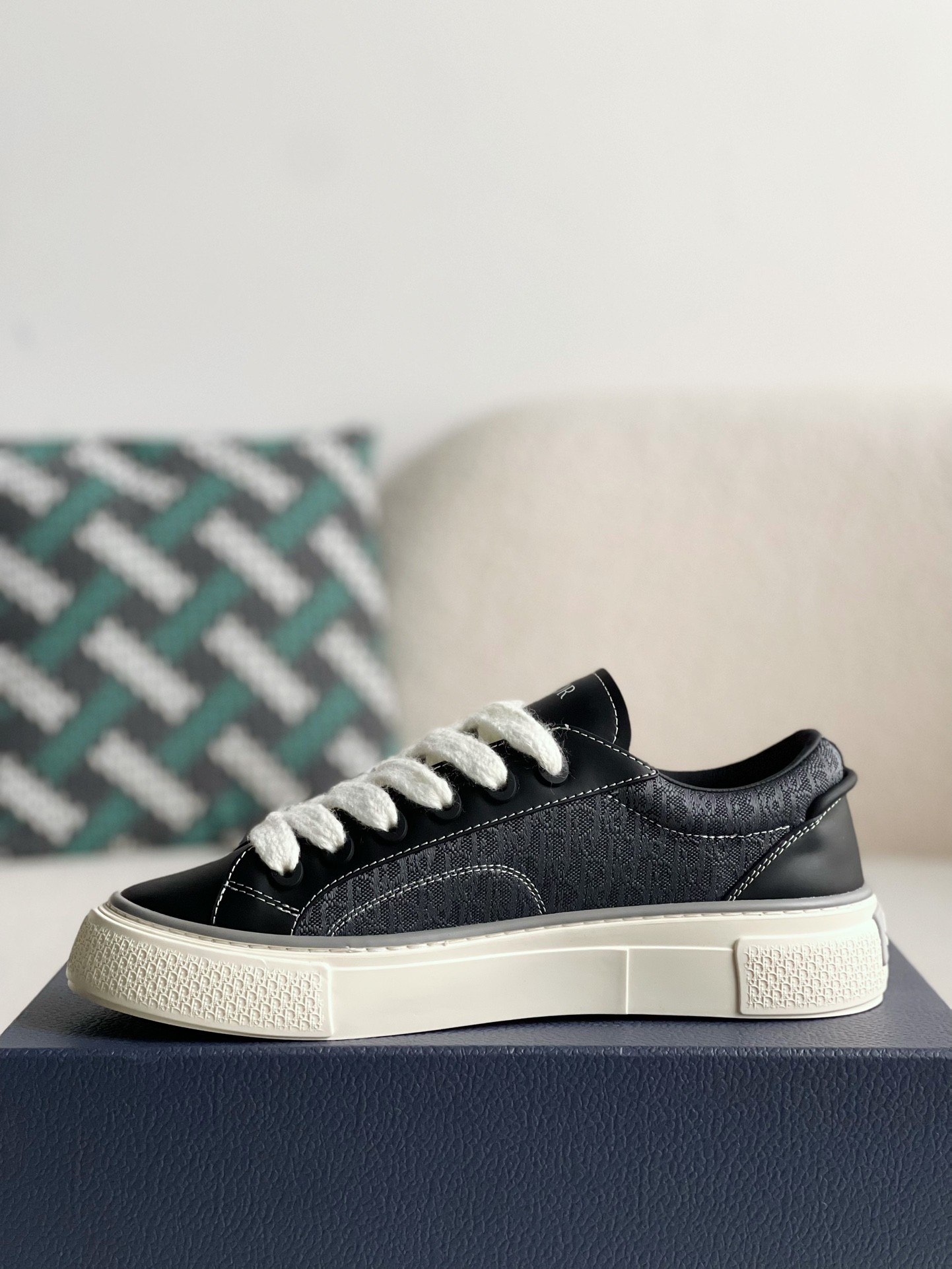 DIOR New B33 Sneaker
