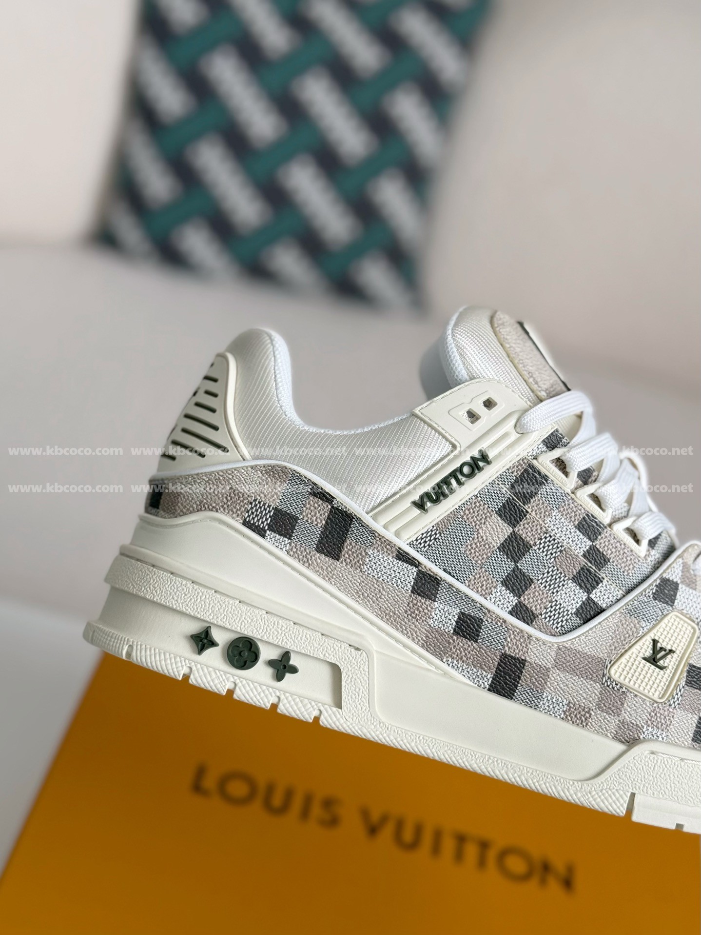 【#4427】 LOUIS VUITTON TRAINER SNEAKERS