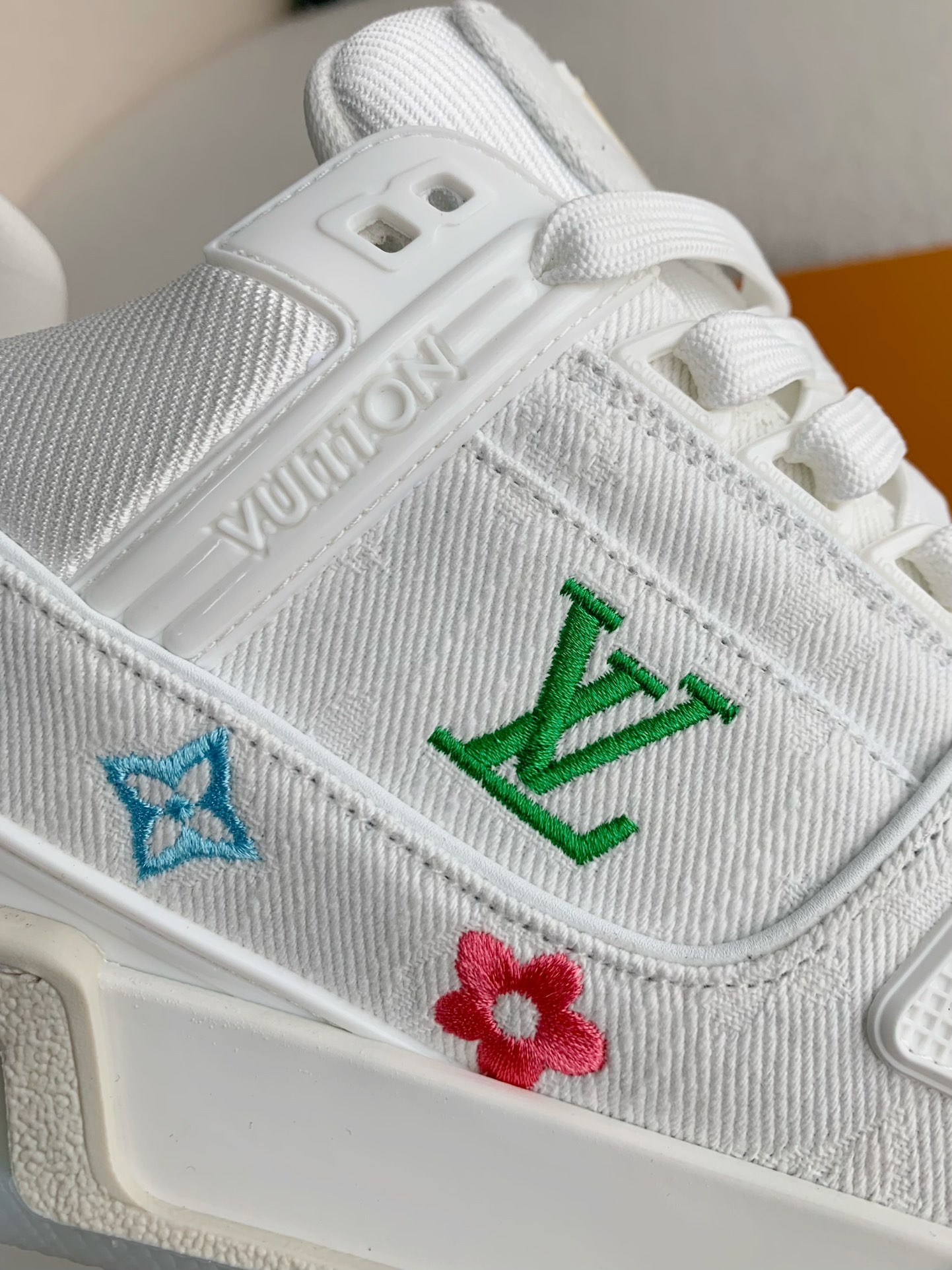 [#3229」 LOUIS VUITTON TRAINER SNEAKERS