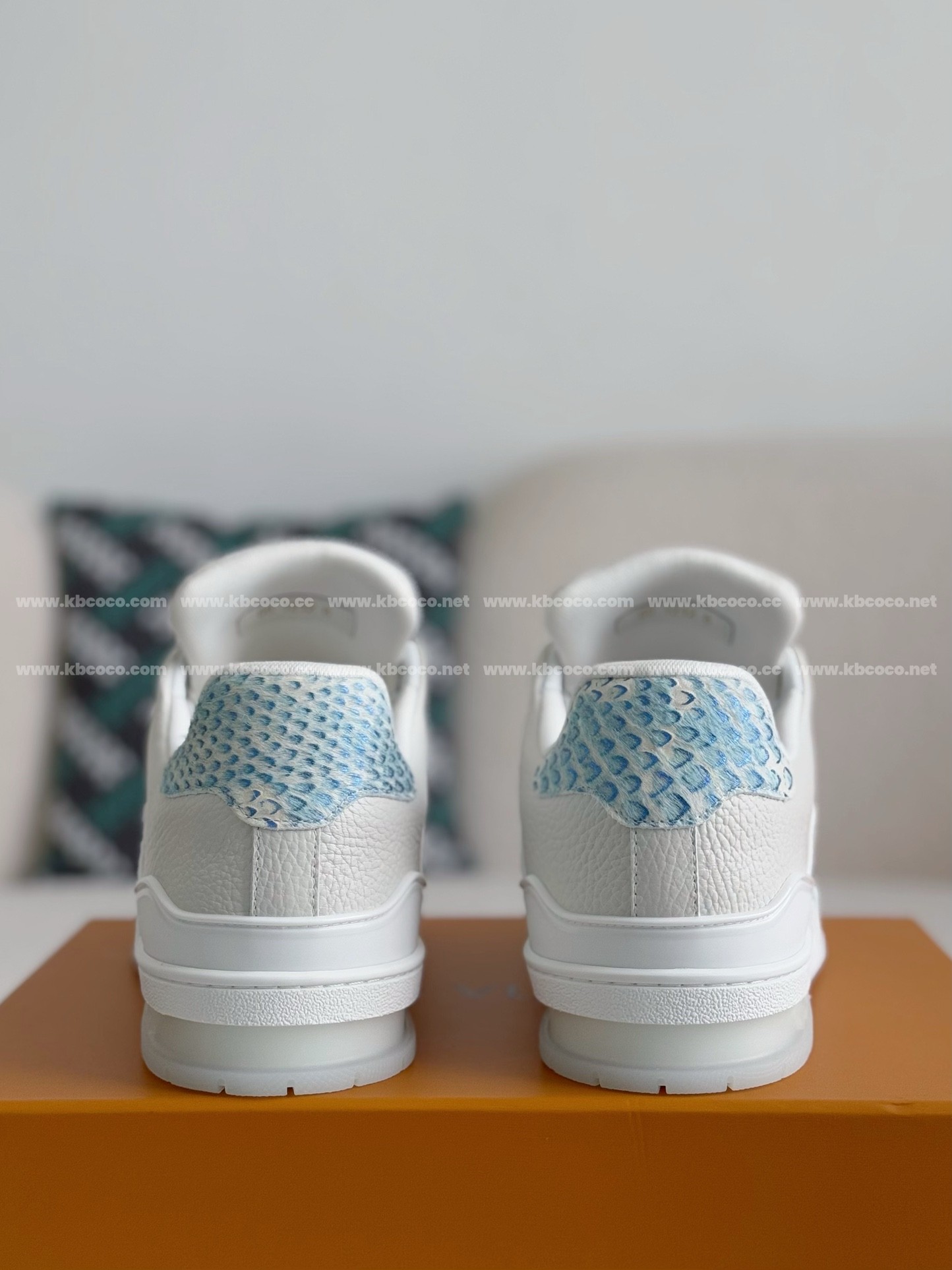 【#3968】 LOUIS VUITTON TRAINER SNEAKERS