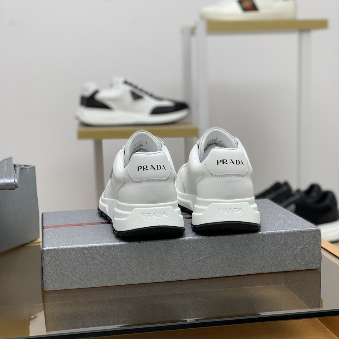 【#631】 Prada Sneakers