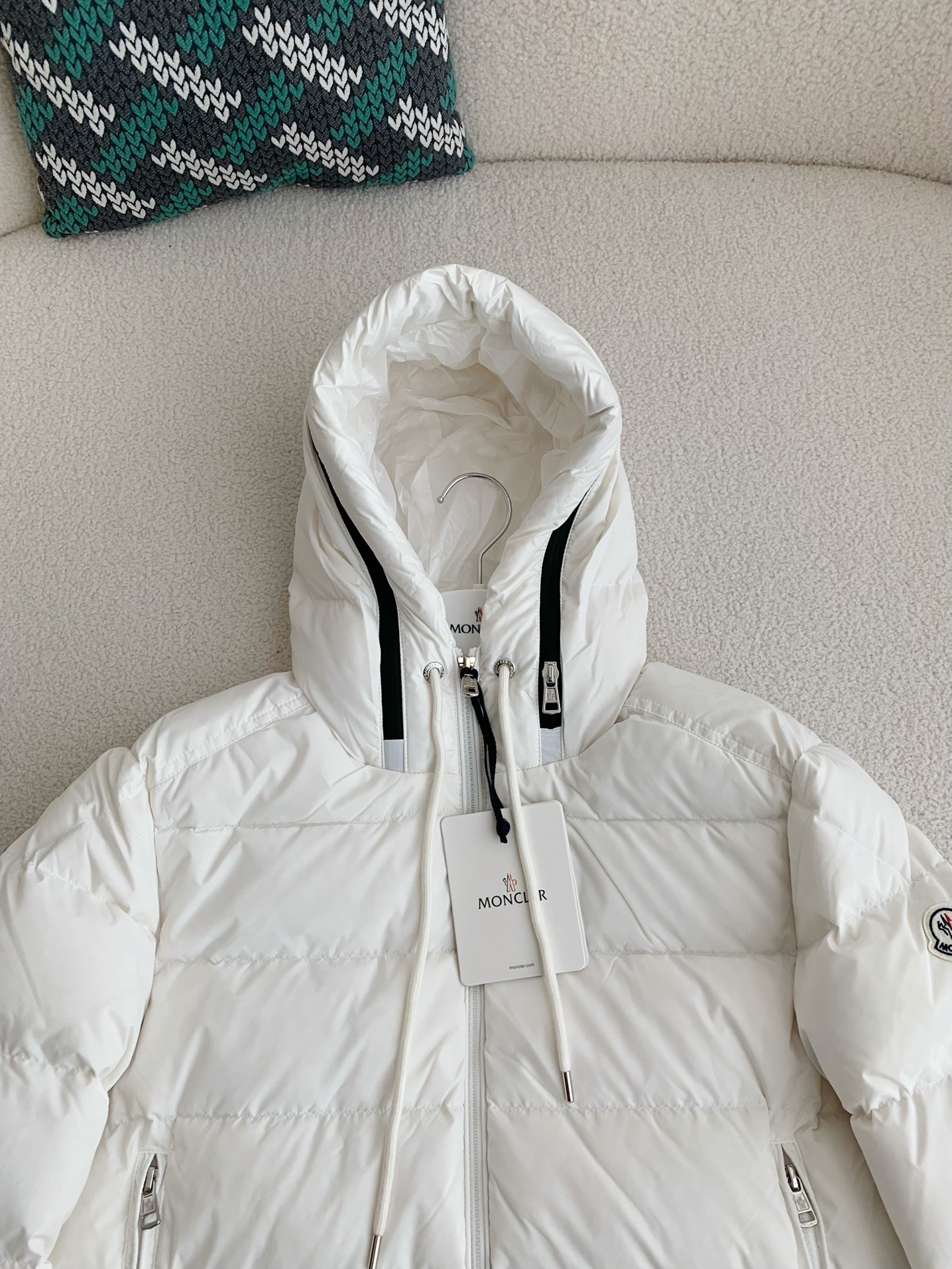 【#3706】Moncler Montbeliard down jacket