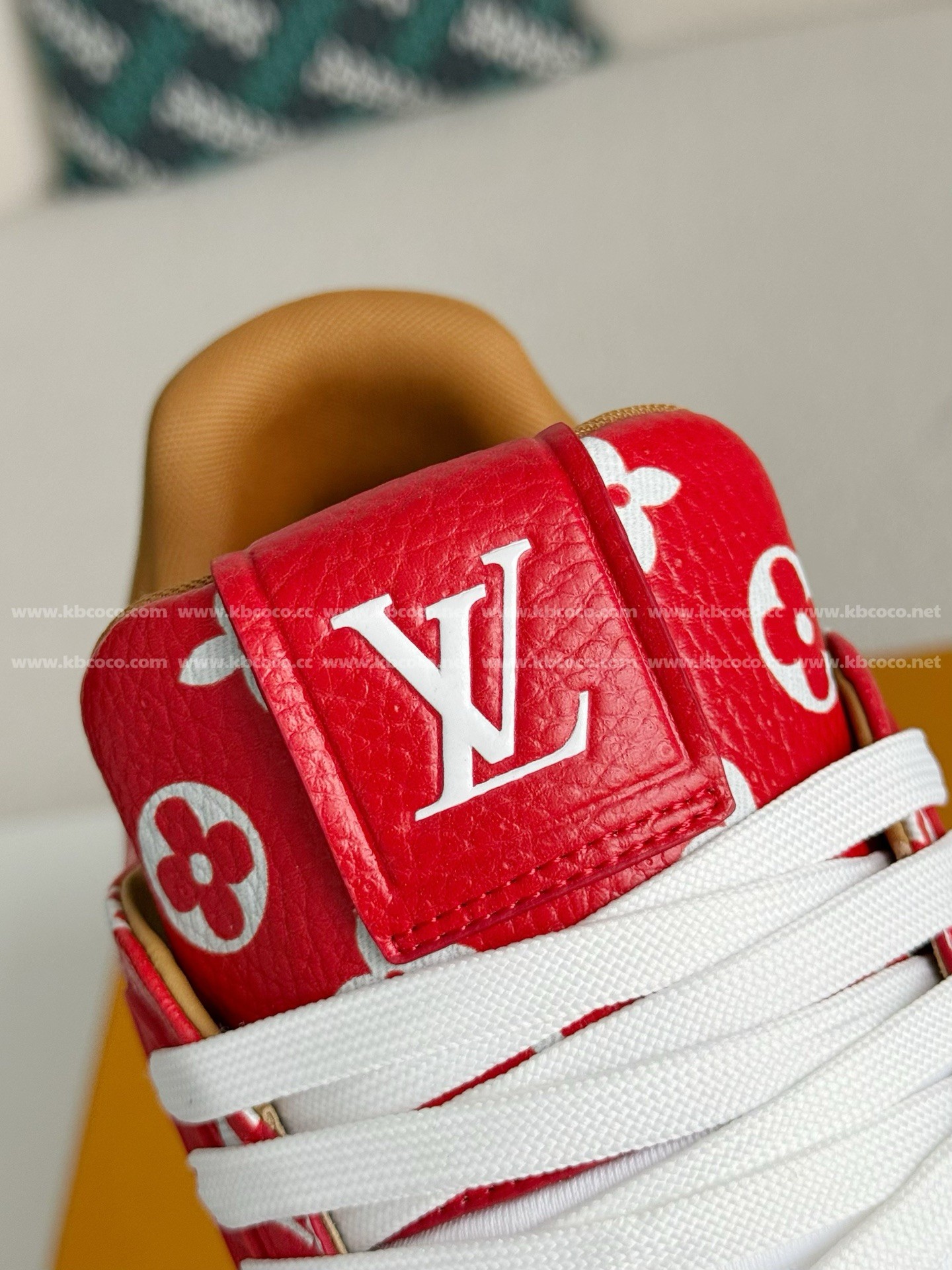 【#4537】 LOUIS VUITTON TRAINER SNEAKERS