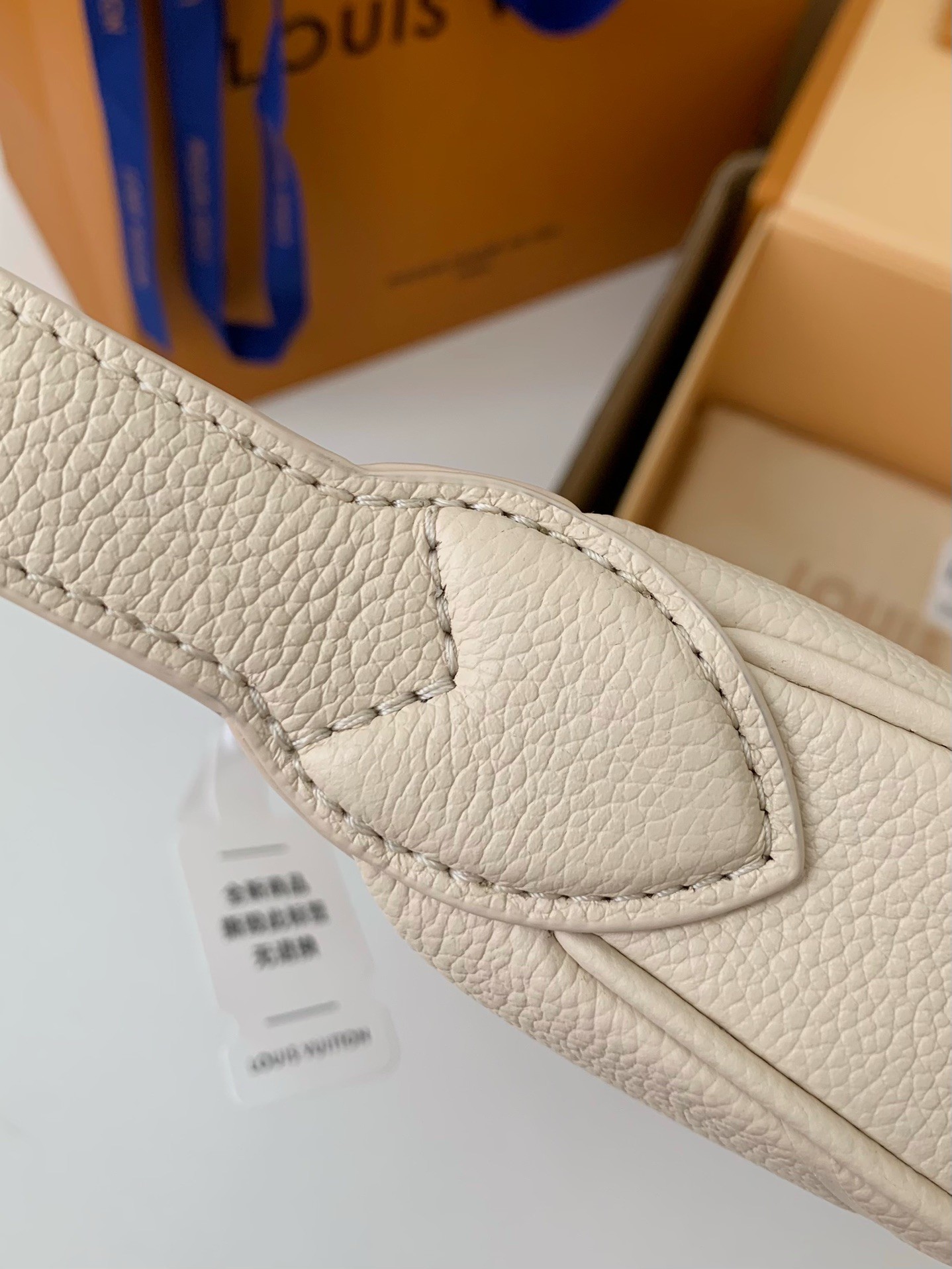 Louis Vuitton 23 New MINI MOON Handbag M82519, Top Quality