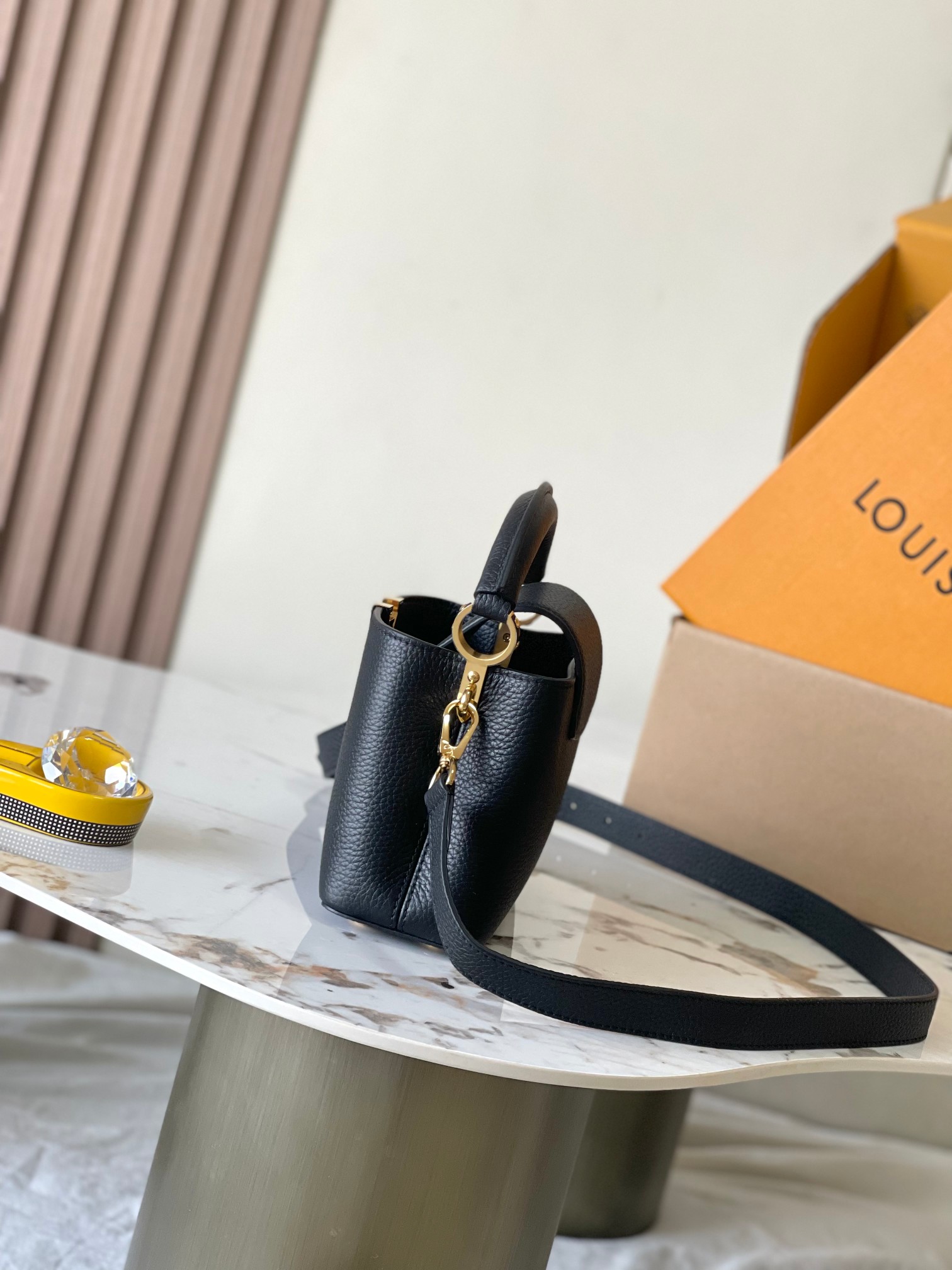 LOUIS VUITTON Capucines Mini Handbag/Top Quality M24729