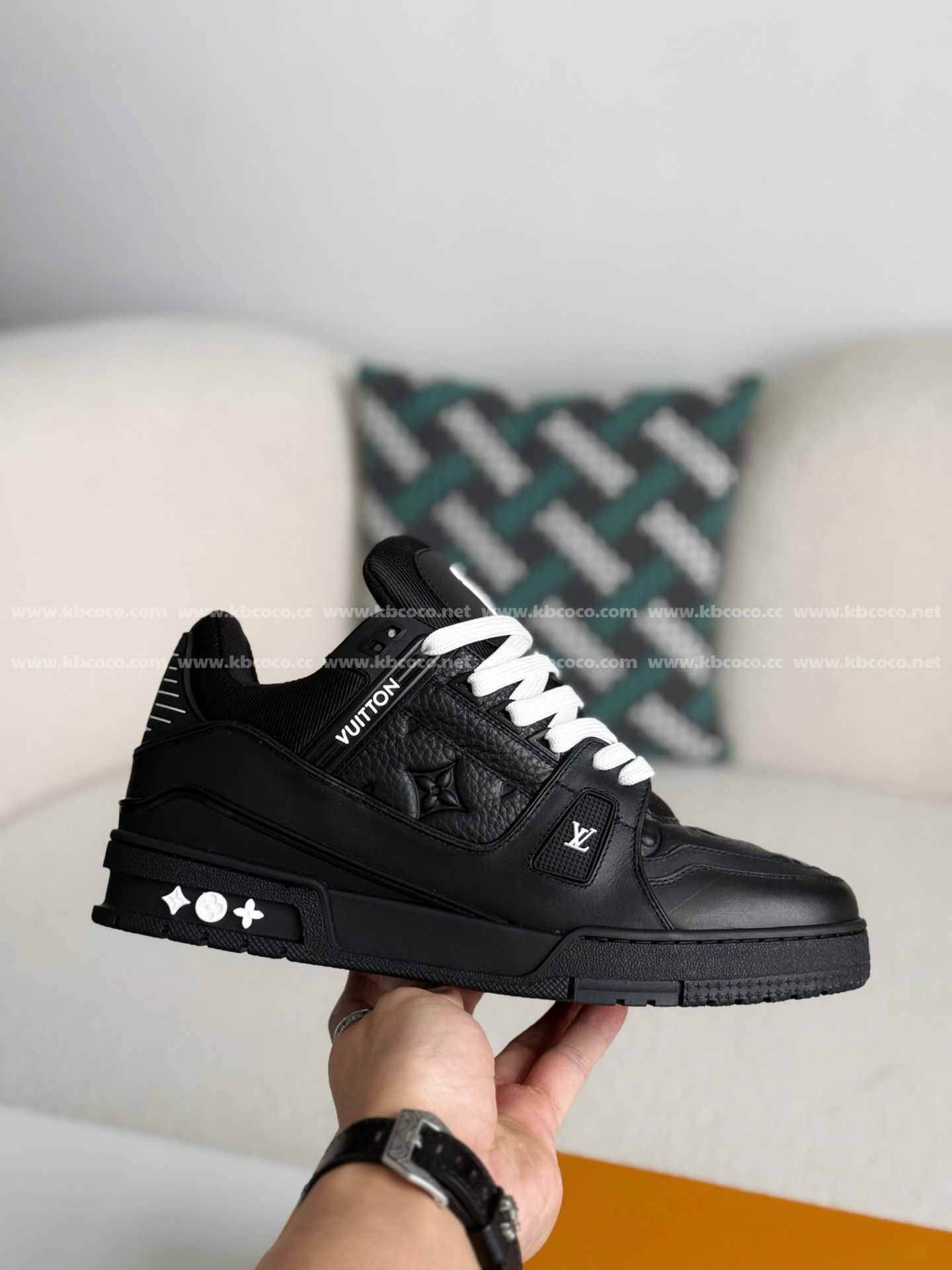LOUIS VUITTON TRAINER Sneakers