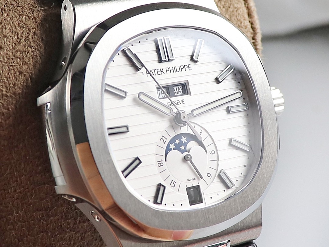 【#2546】 PATEK PHILIPPE 5726 serieswatch