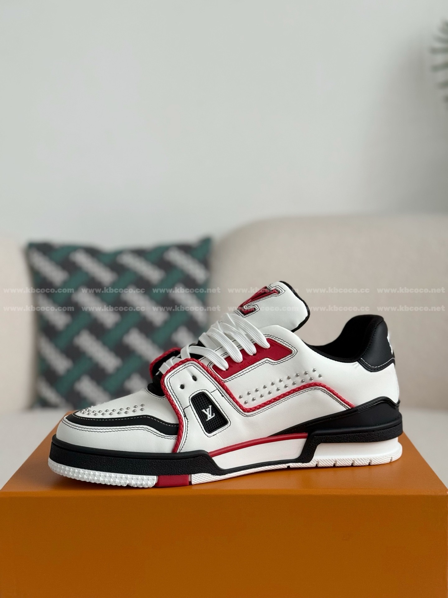 【#5679】 LOUIS VUITTON TRAINER SNEAKERS