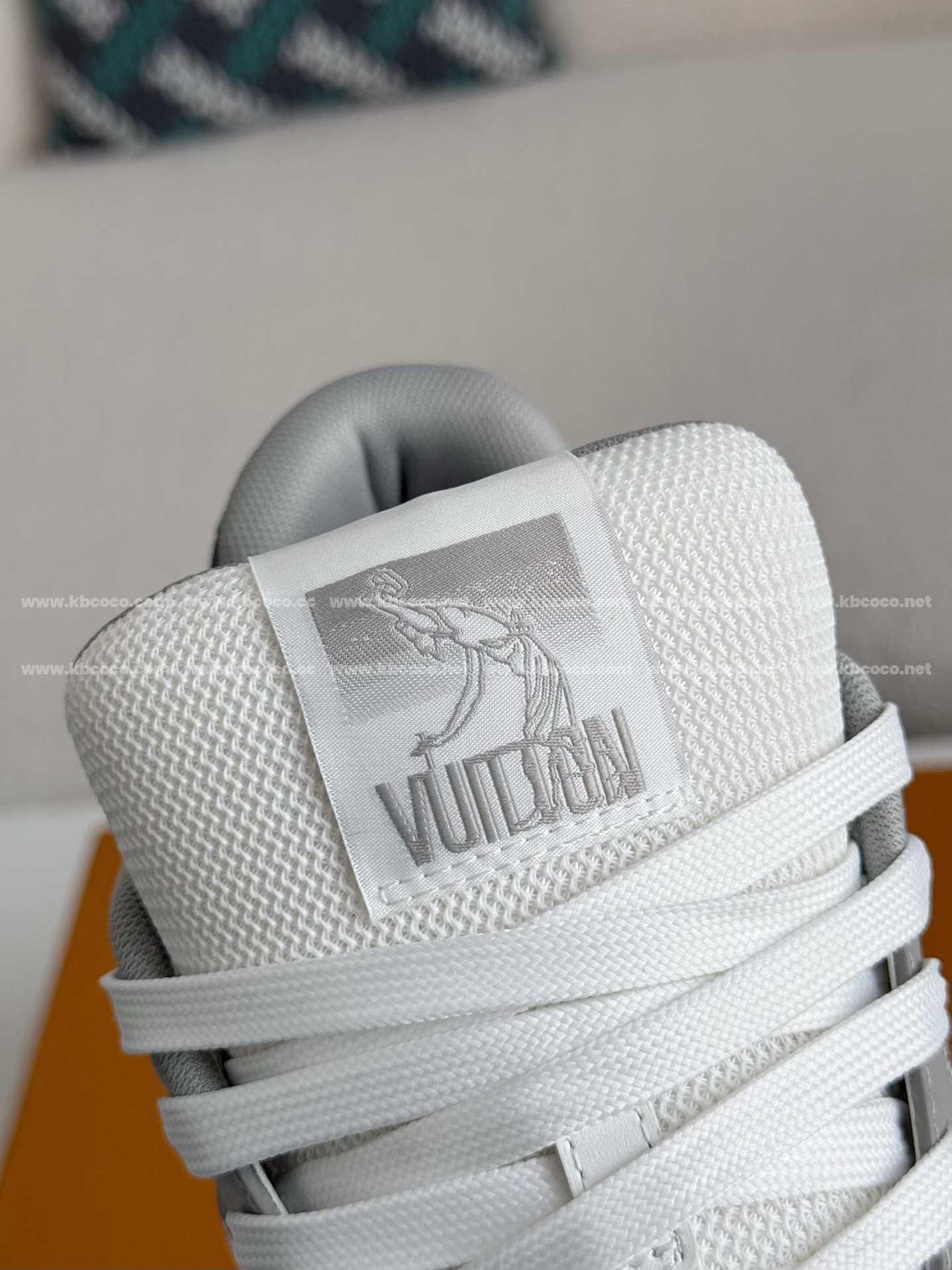 【#3944】 LOUIS VUITTON TRAINER SNEAKERS