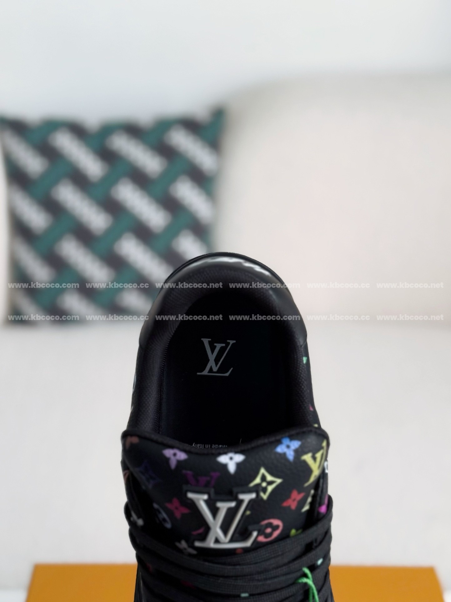 【#4230】 LOUIS VUITTON SNEAKERS