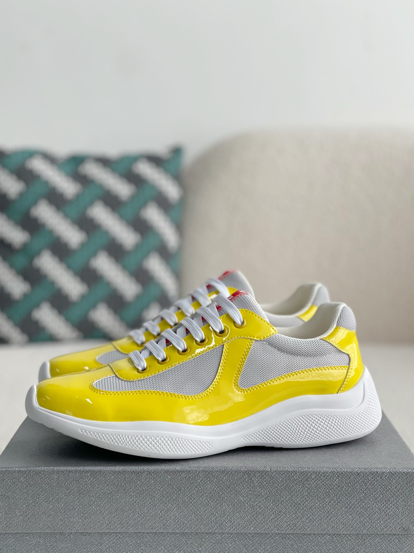 【#616】Prada Sneakers