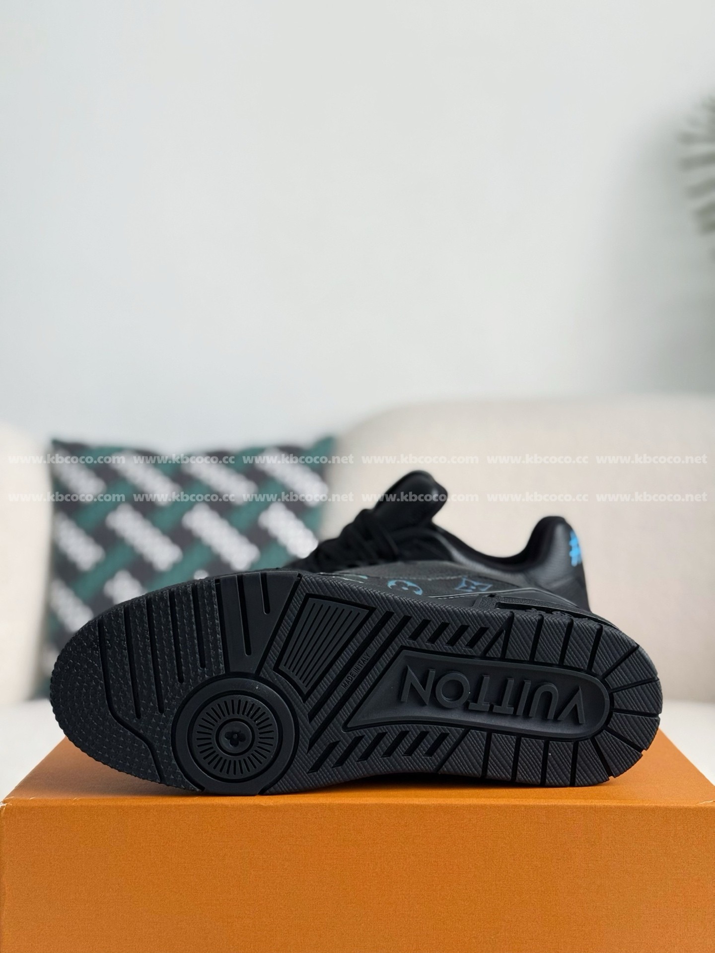 【#5224】 LOUIS VUITTON TRAINER SNEAKERS