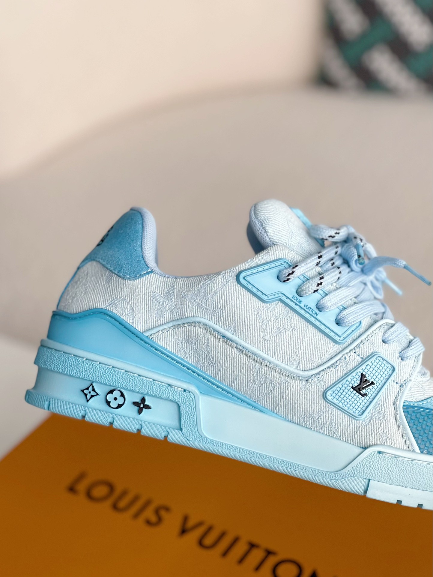 [#3238]LOUIS VUITTON TRAINER SNEAKERS