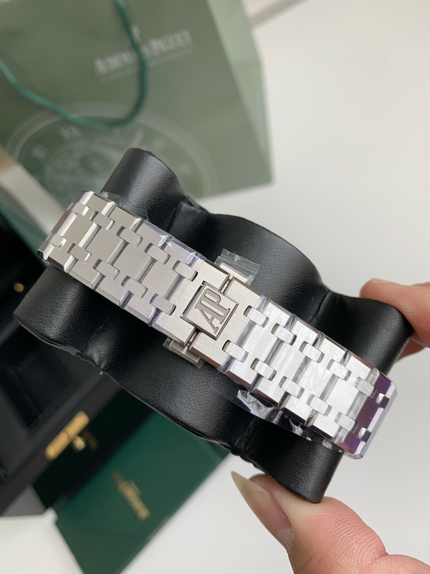 Audemars Piguet Royal Oak Series Men's Watch 41mm