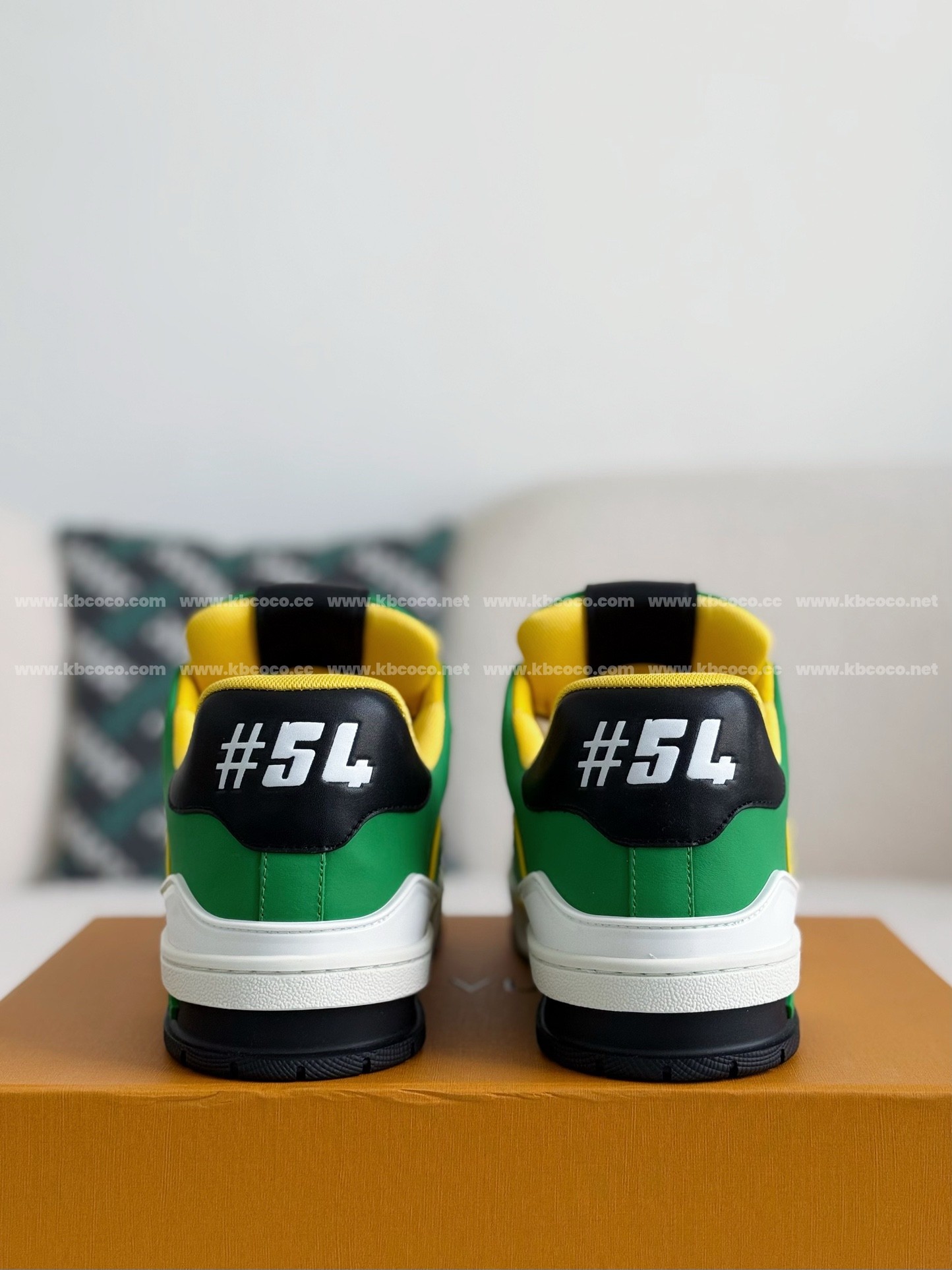 【#4035】 LOUIS VUITTON TRAINER SNEAKERS