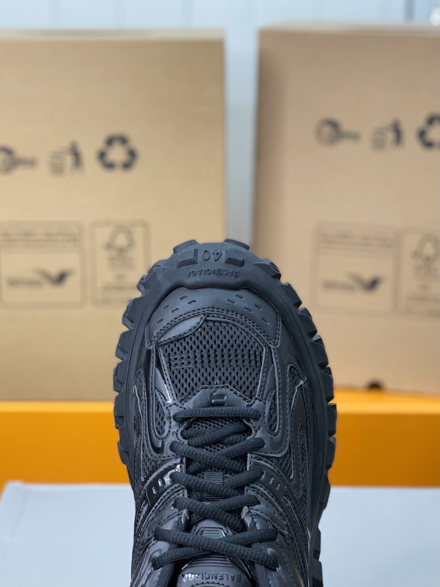 Balenciaga Bouncer Screw Sneakers