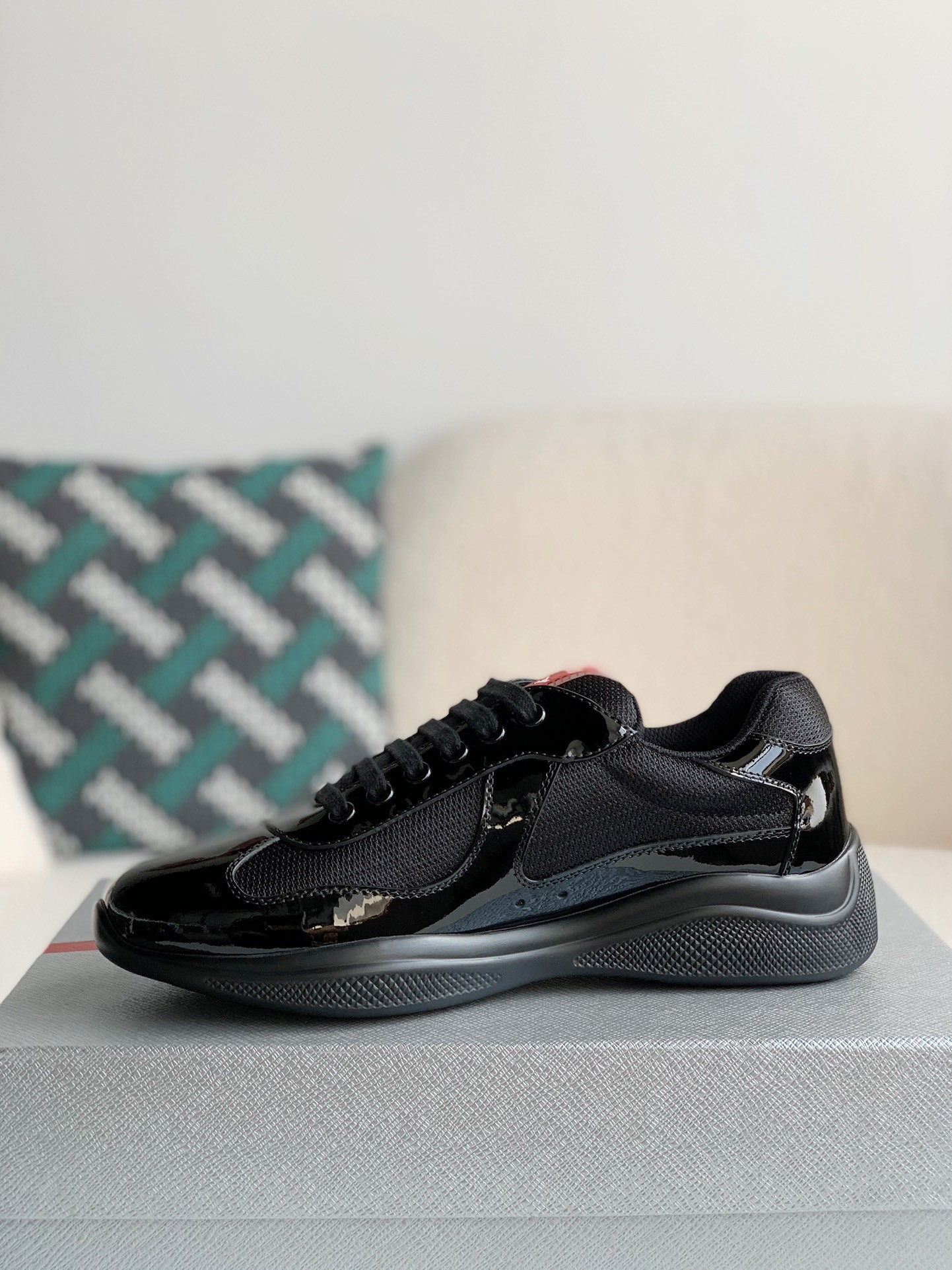 【#607】Prada Sneakers