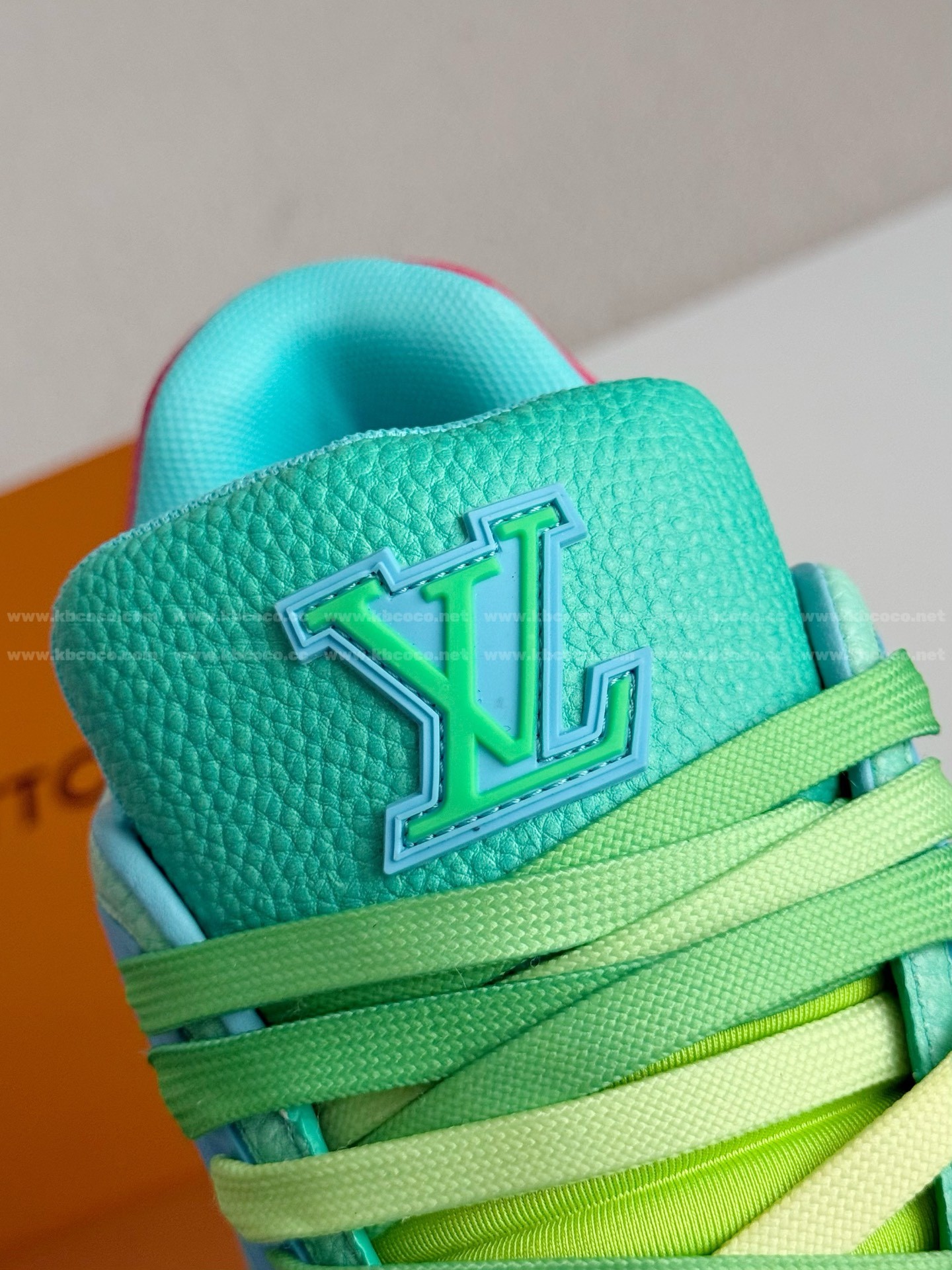 【#5680】 LOUIS VUITTON TRAINER SNEAKERS