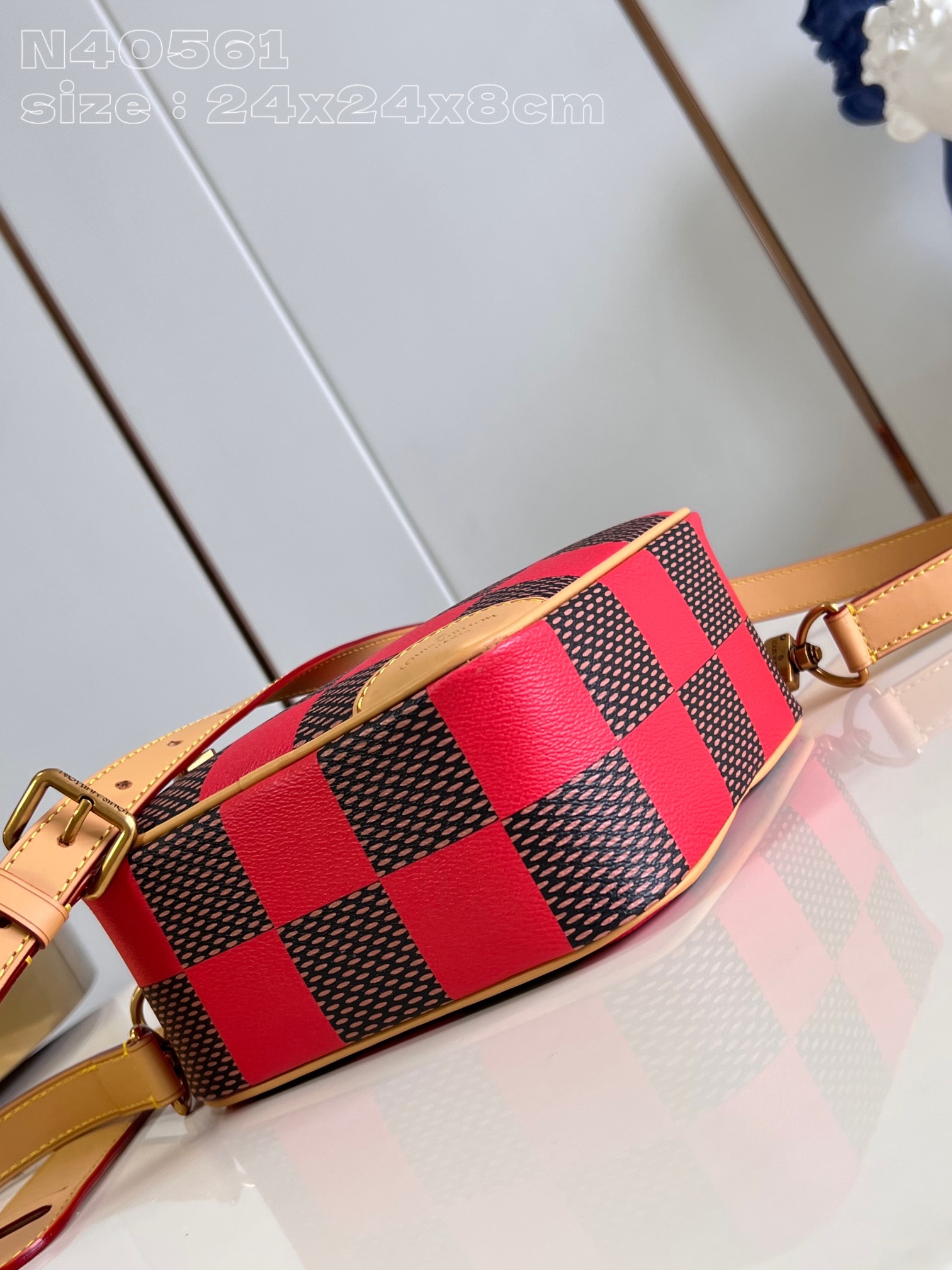 Louis Vuitton Chess Messenger N40561，Top quality