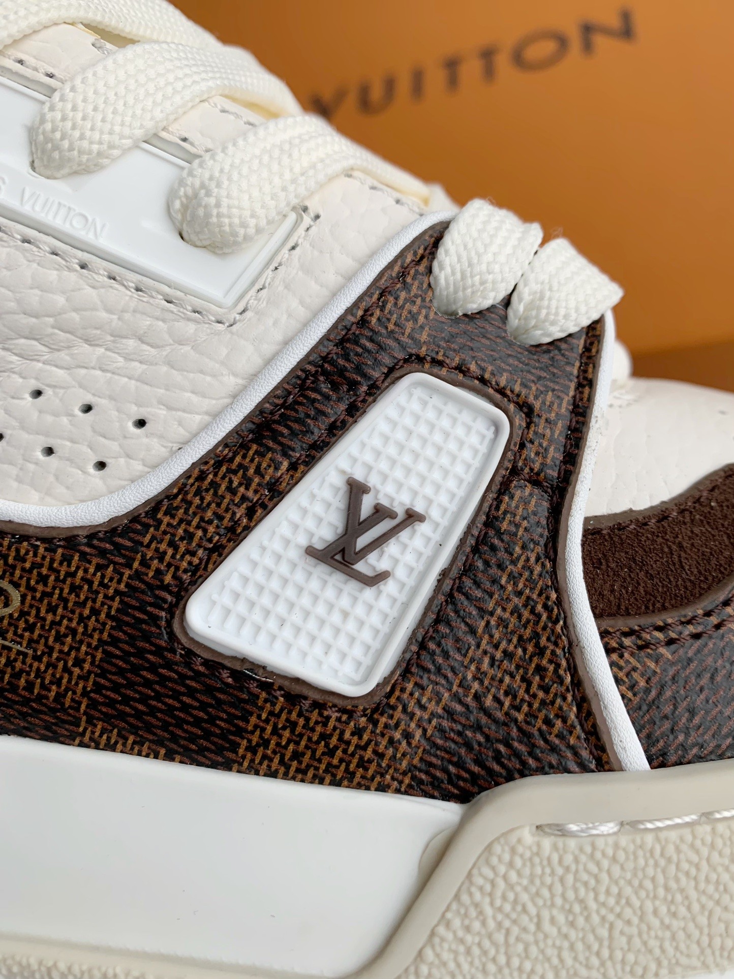 [#3385」 LOUIS VUITTON TRAINER SNEAKERS