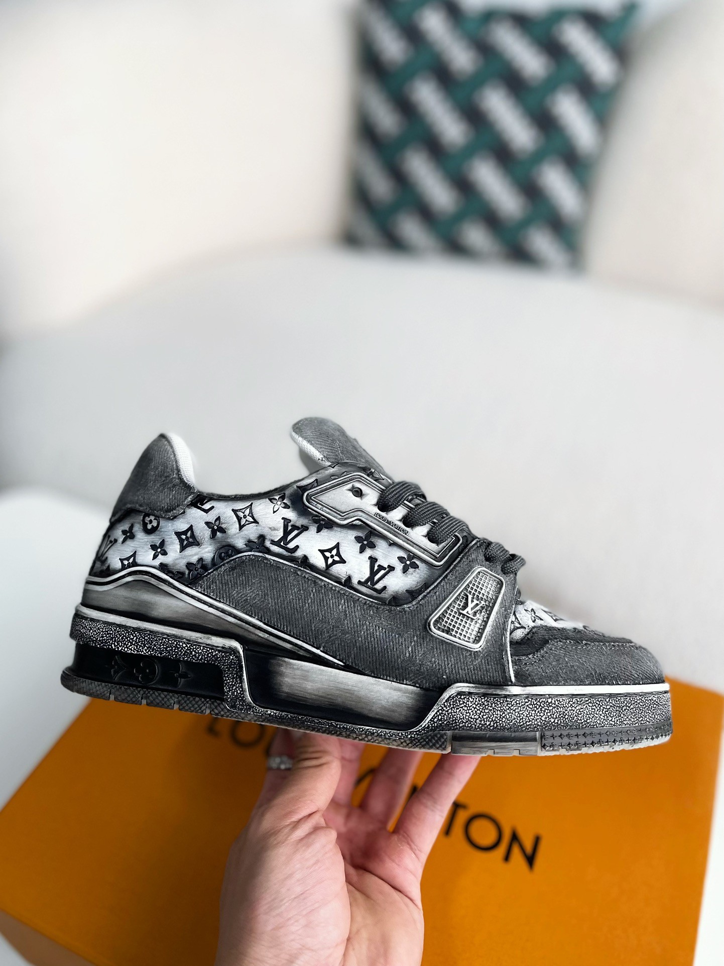 [#3320]LOUIS VUITTON TRAINER SNEAKERS