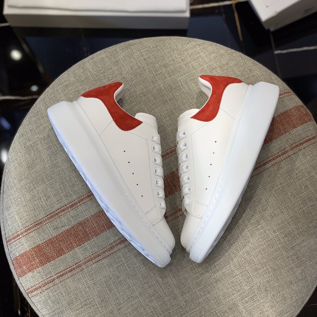 Alexander McQueen MO Red velvet tail Sneakers