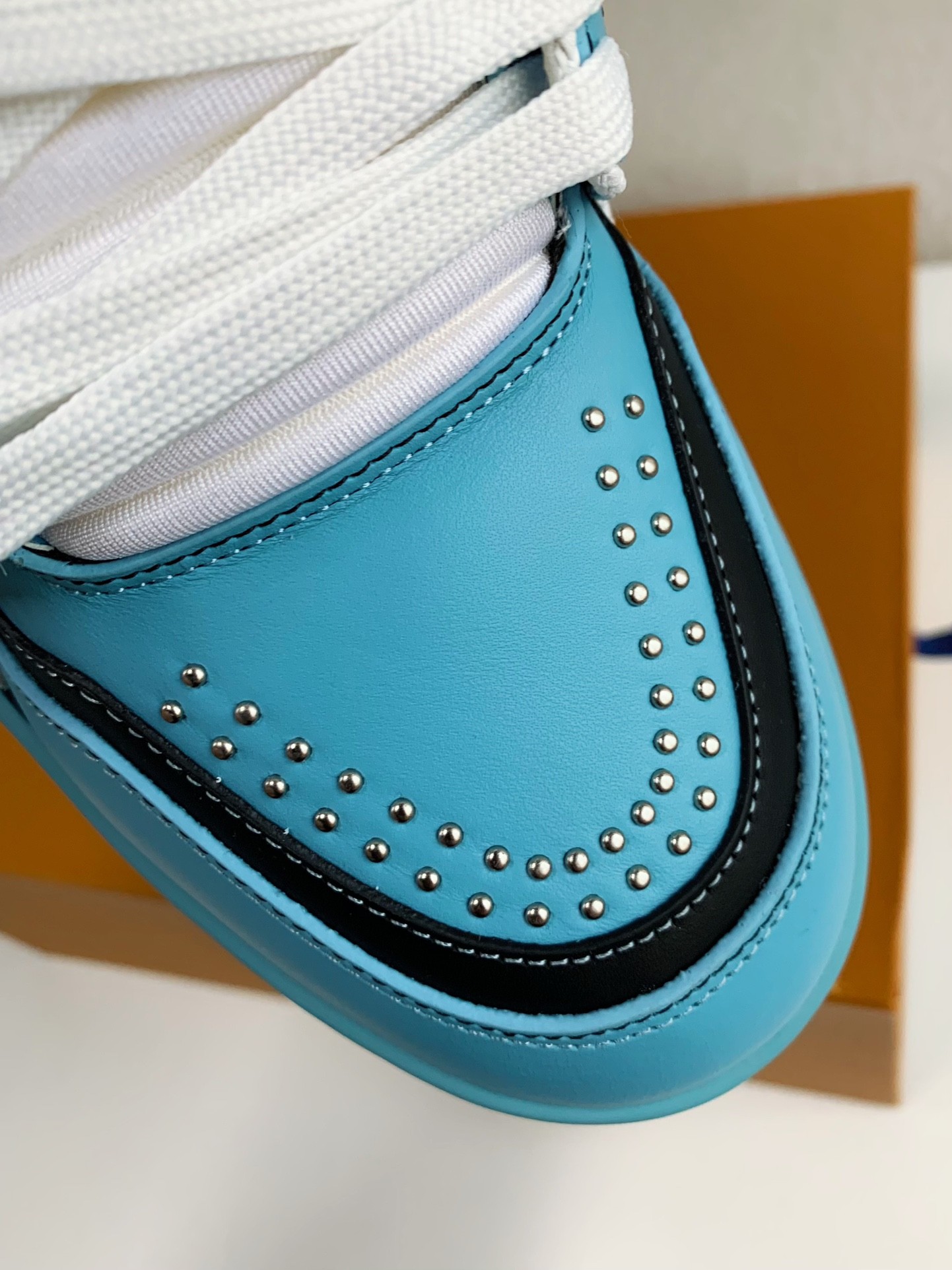 [#3342]LOUIS VUITTON TRAINER SNEAKERS