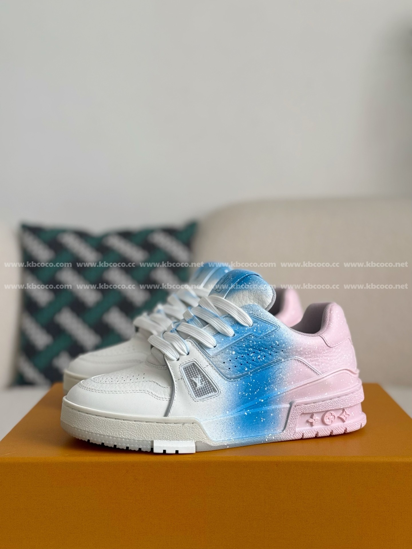 【#5199】 LOUIS VUITTON TRAINER SNEAKERS