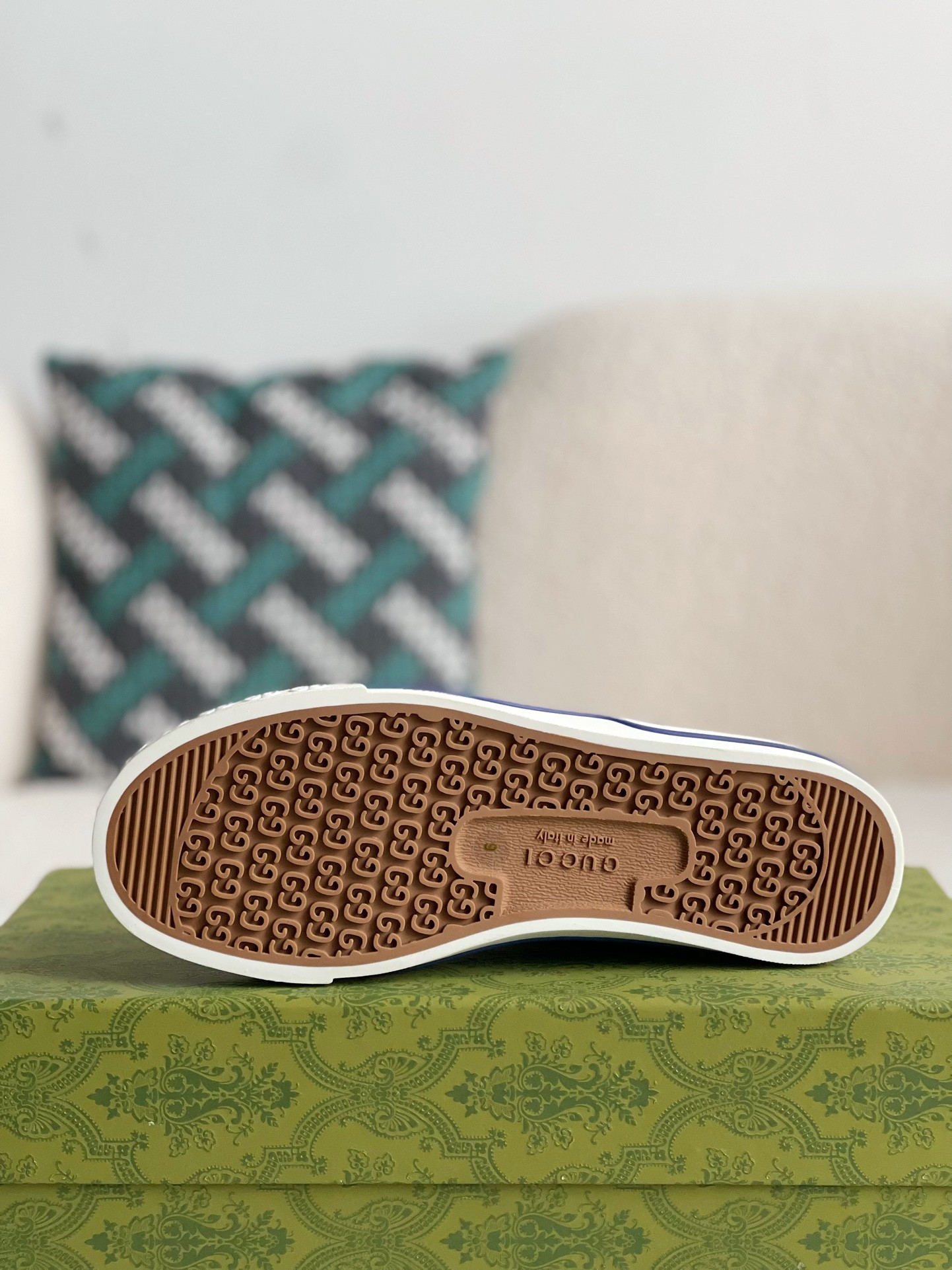 Gucci High-top shoes