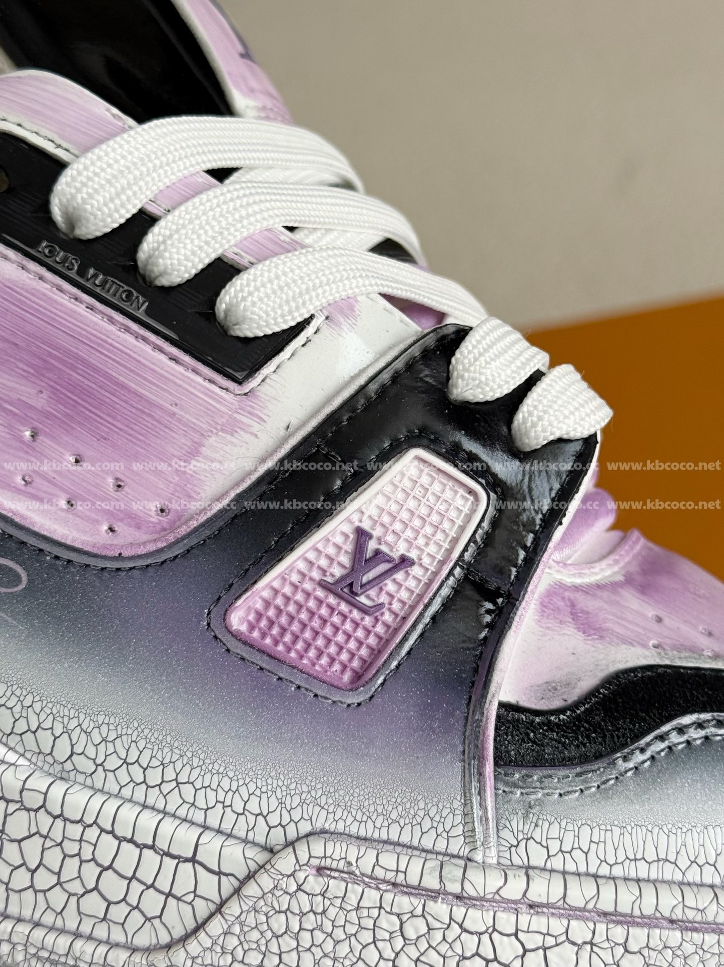 【#4490】 LOUIS VUITTON TRAINER SNEAKERS
