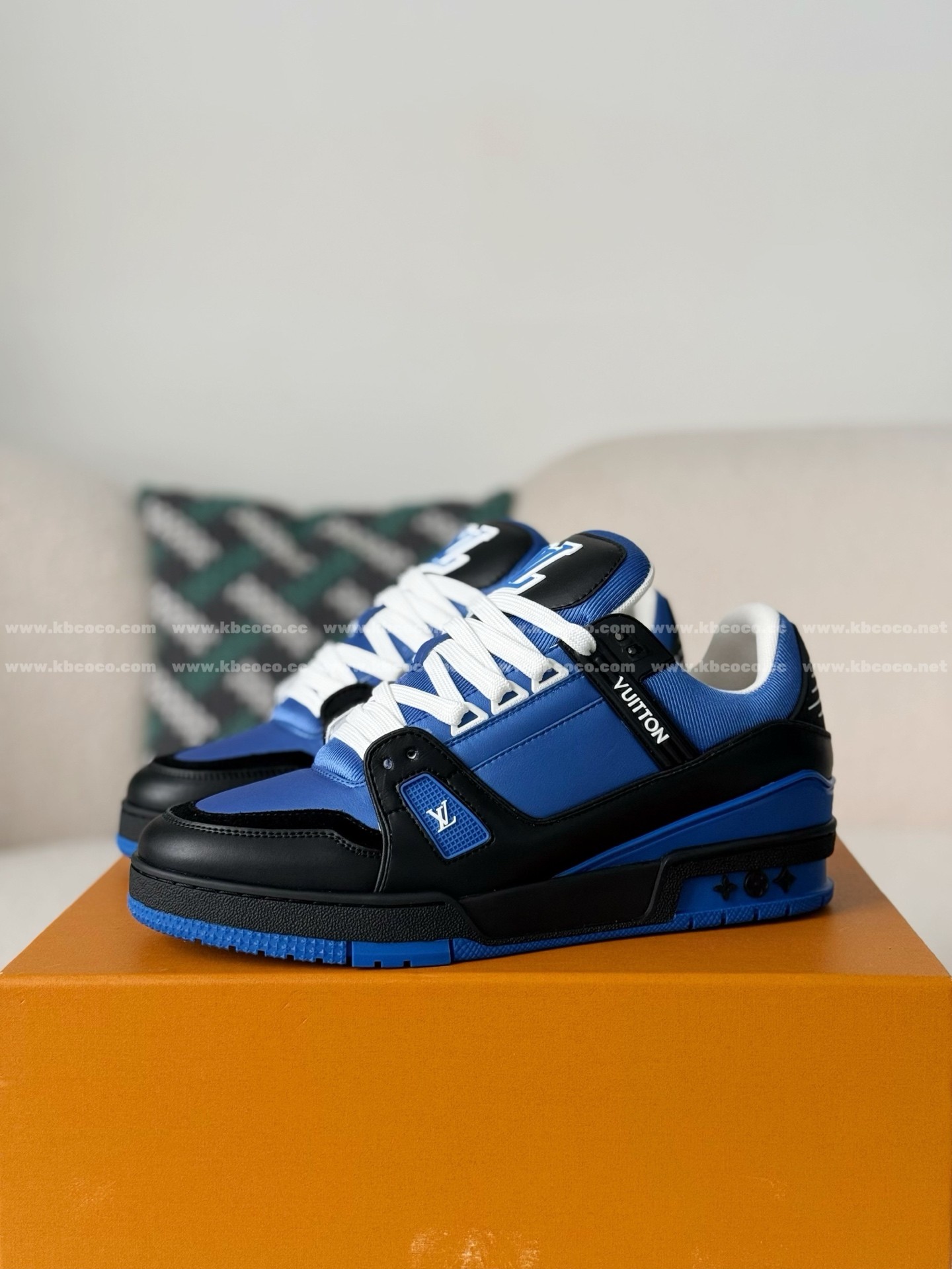 【#6106】 LOUIS VUITTON TRAINER SNEAKERS