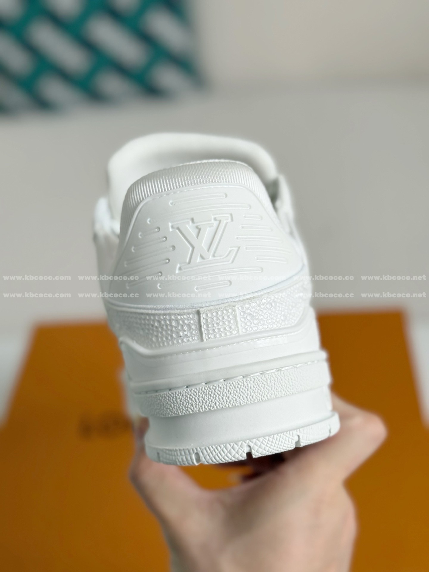 【#6021】 LOUIS VUITTON TRAINER SNEAKERS