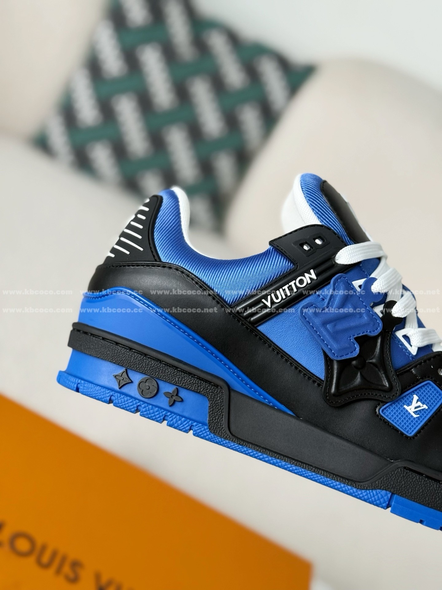 【#6106】 LOUIS VUITTON TRAINER SNEAKERS