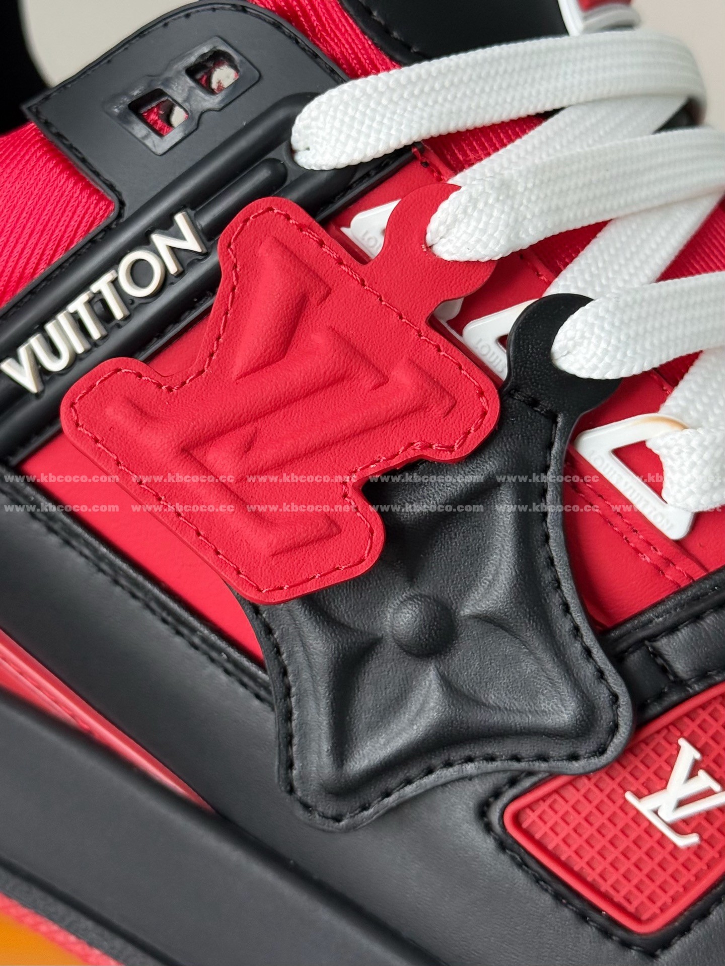 【#6107】 LOUIS VUITTON TRAINER SNEAKERS