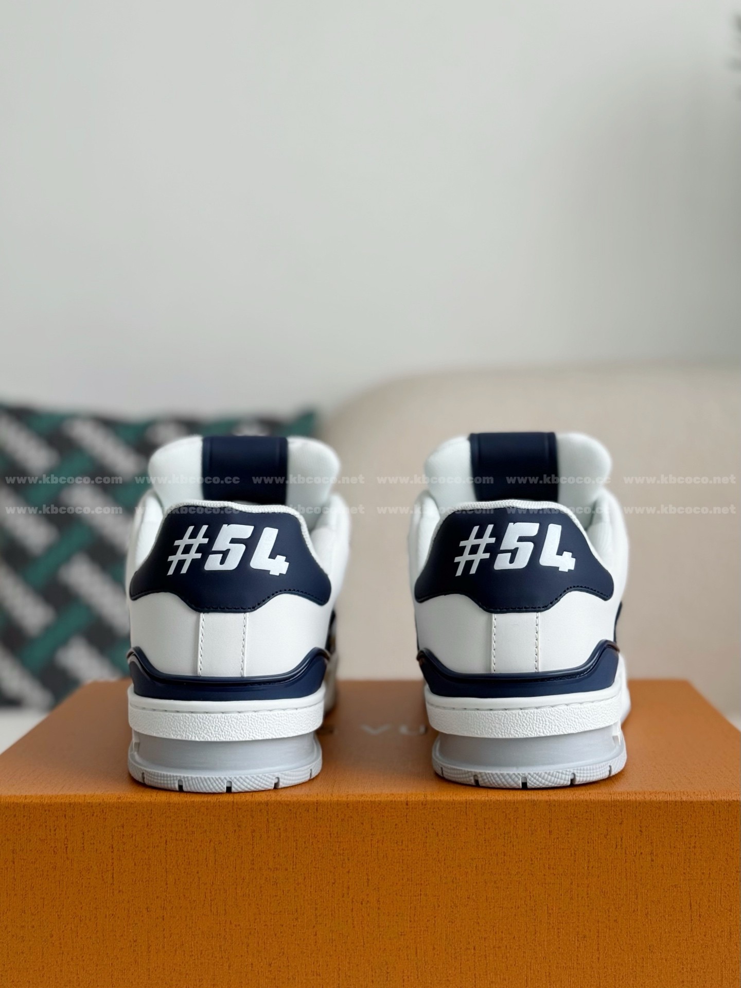 【#5974】LOUIS VUITTON TRAINER SNEAKERS