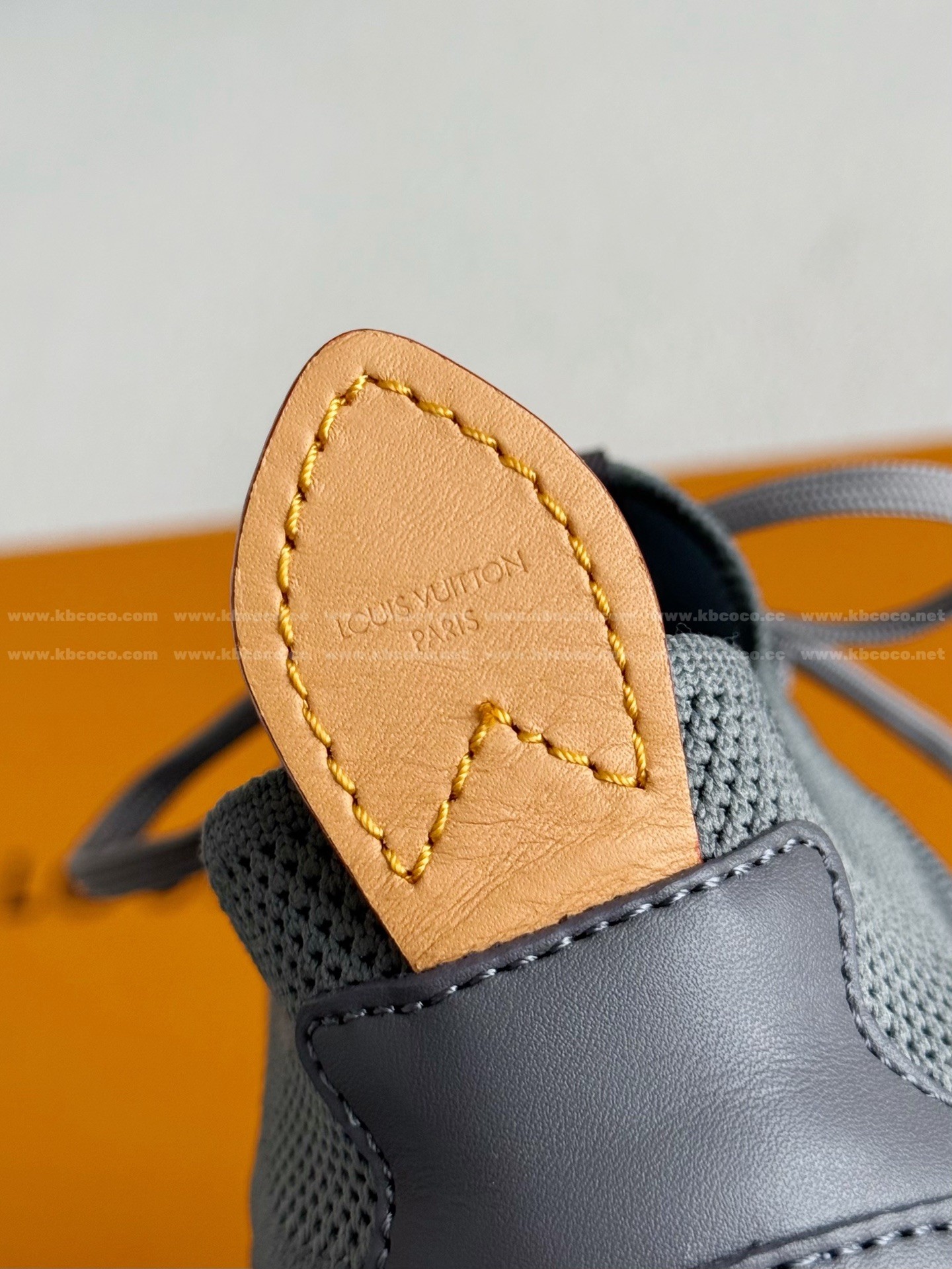 【#5980】LOUIS VUITTON RUNNER TATIC SNEAKERS