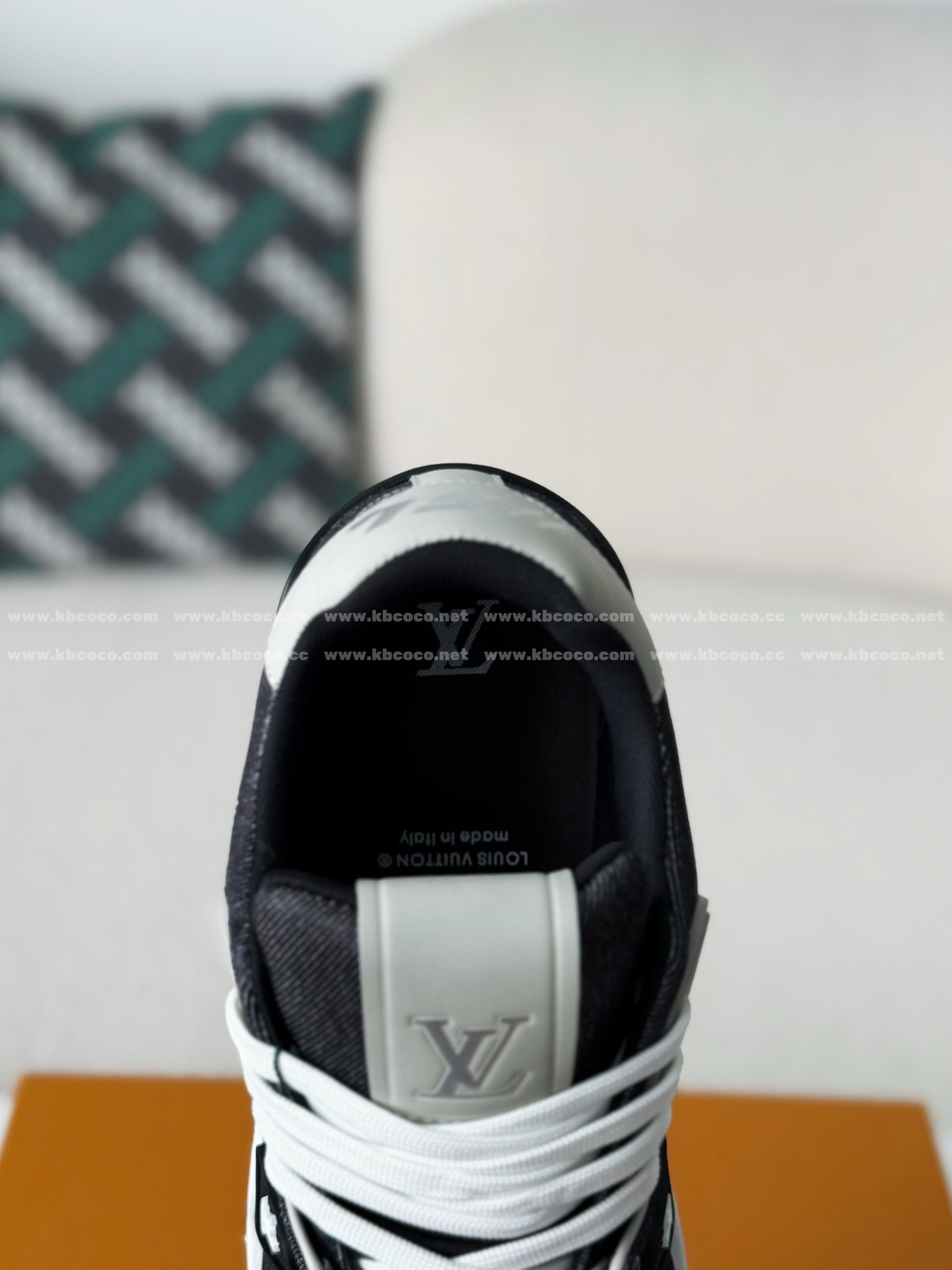 【#6153】LOUIS VUITTON TRAINER SNEAKERS