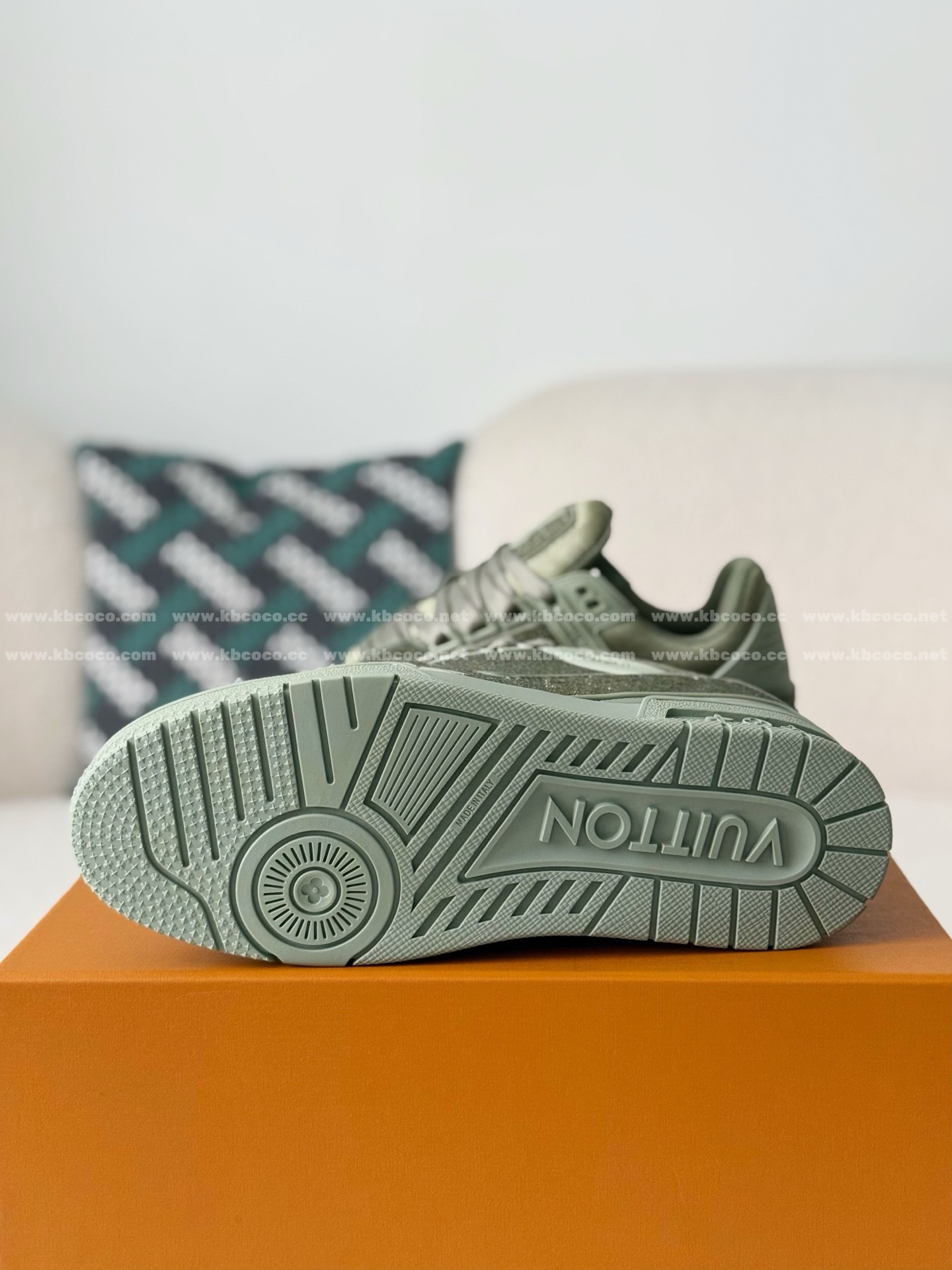 【#6209】 LOUIS VUITTON TRAINER SNEAKERS