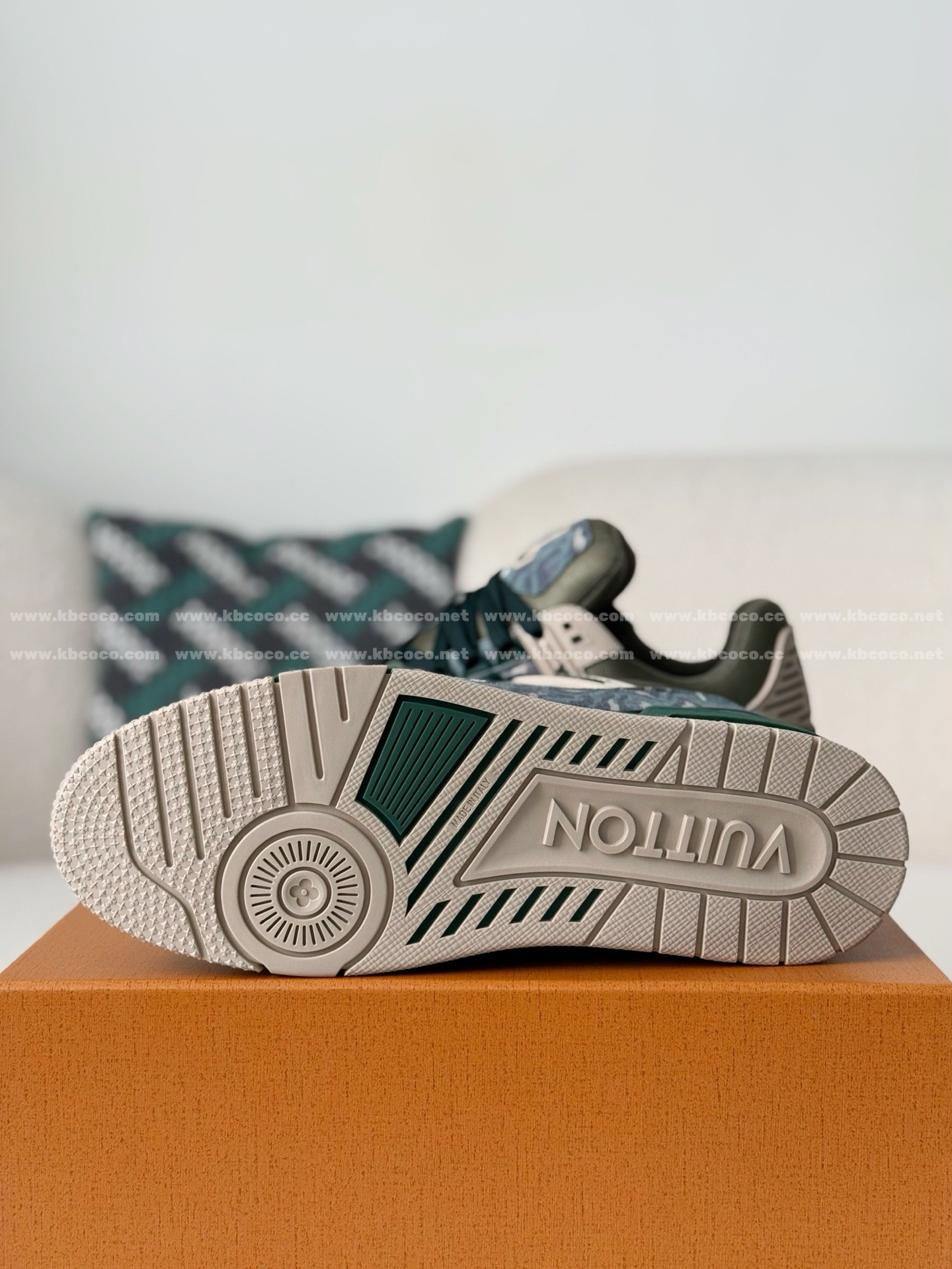 【#6100】 LOUIS VUITTON x NIGO JOINT MODEL TRAINER FW25 SNEAKERS