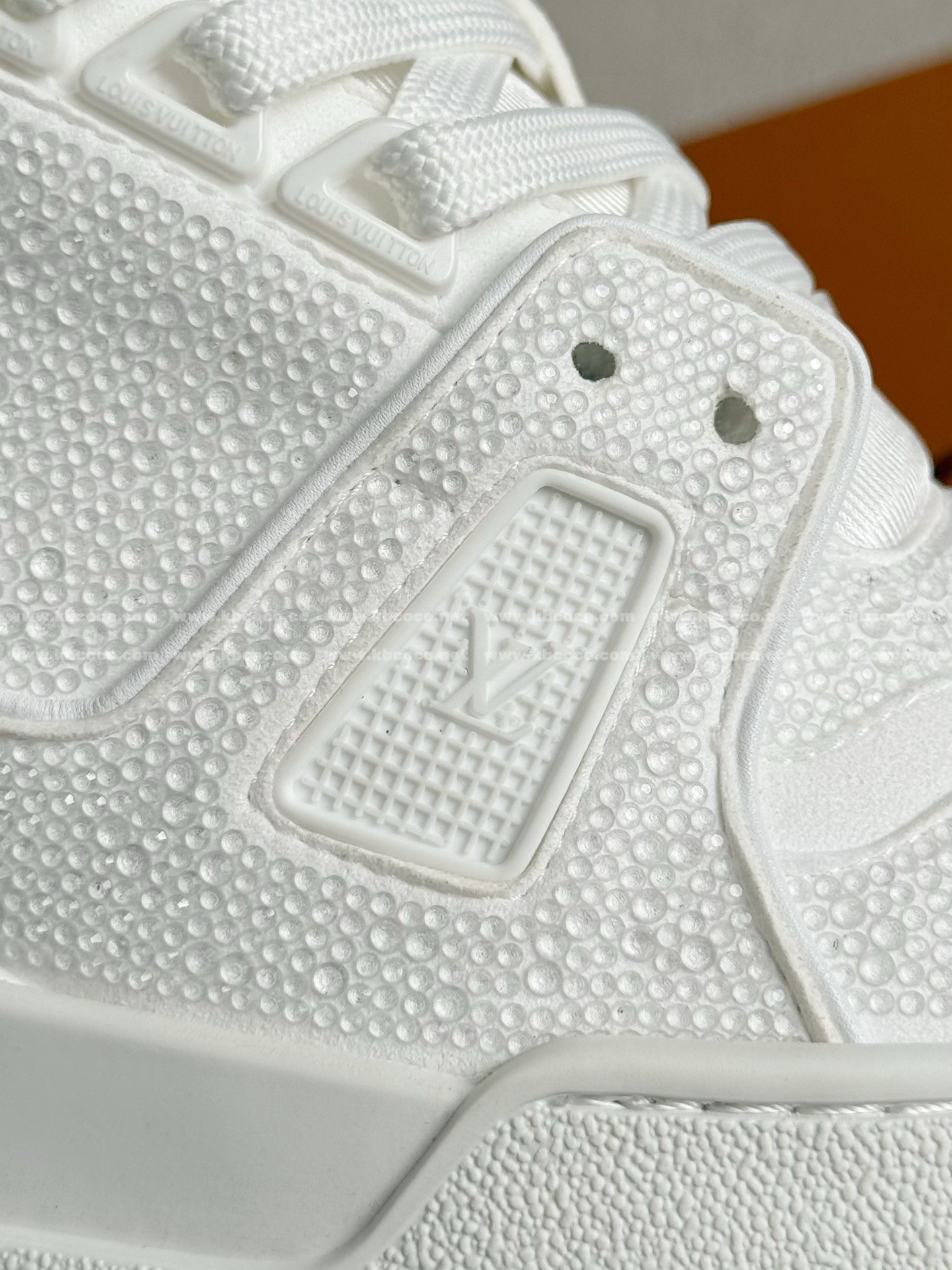 【#6021】 LOUIS VUITTON TRAINER SNEAKERS